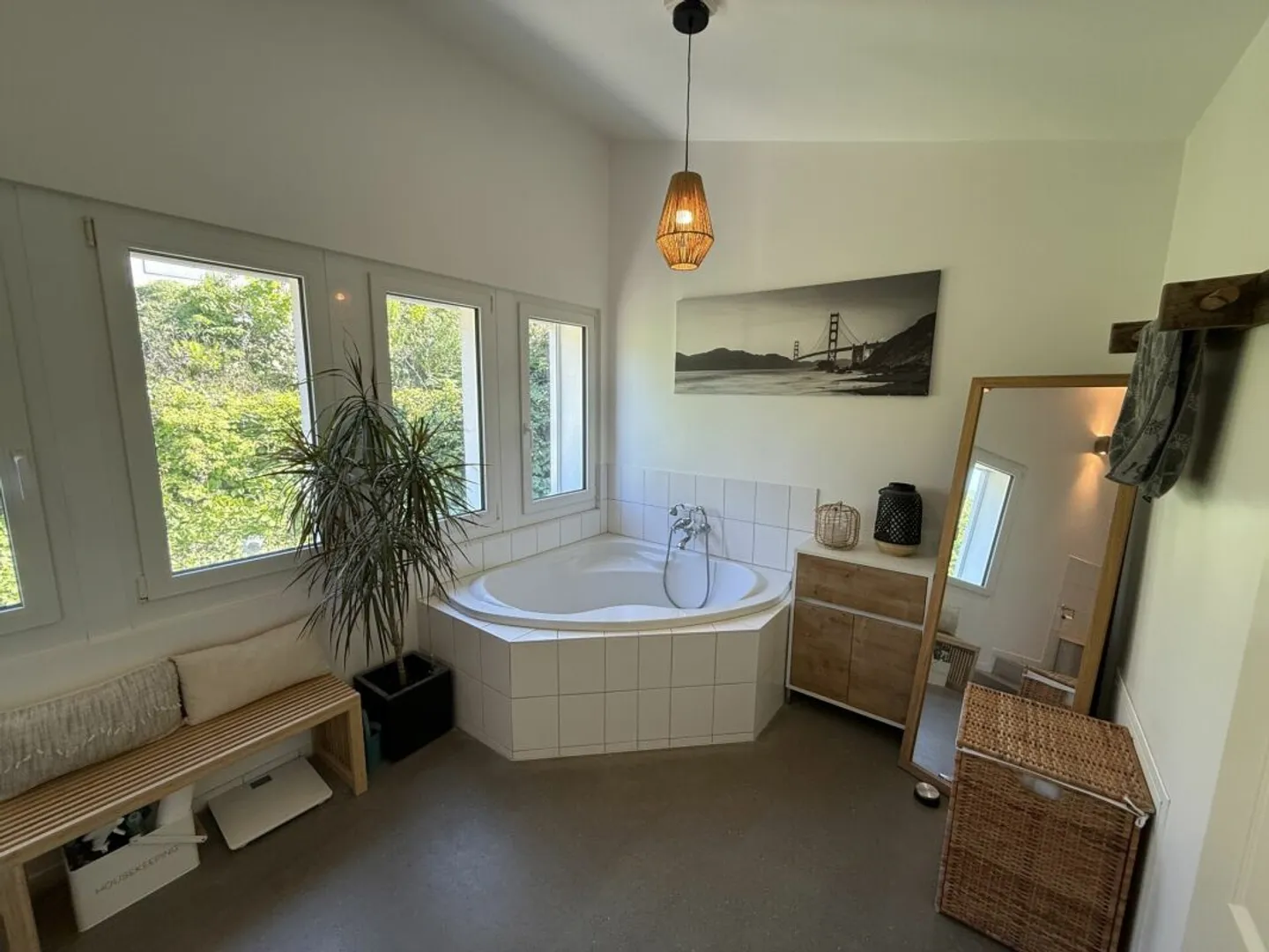 Luxury Living in a Villa with Private Spa and Breathtaking Views - Photo 6 of 12