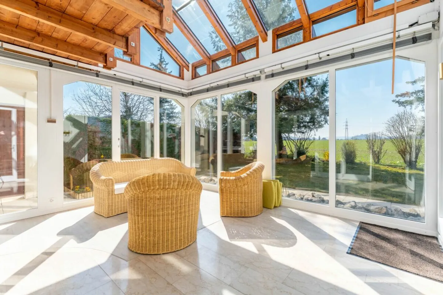 Einfamilienhaustraum mit Wintergarten an der Landwirtschaftszone - Photo 8 of 13