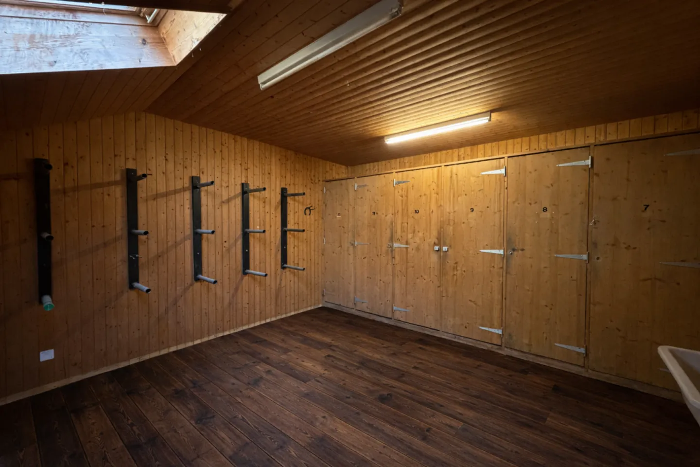 Locataire recherché ! Halle d'équitation Burgdorf incluant le manège - Photo 9 sur 9