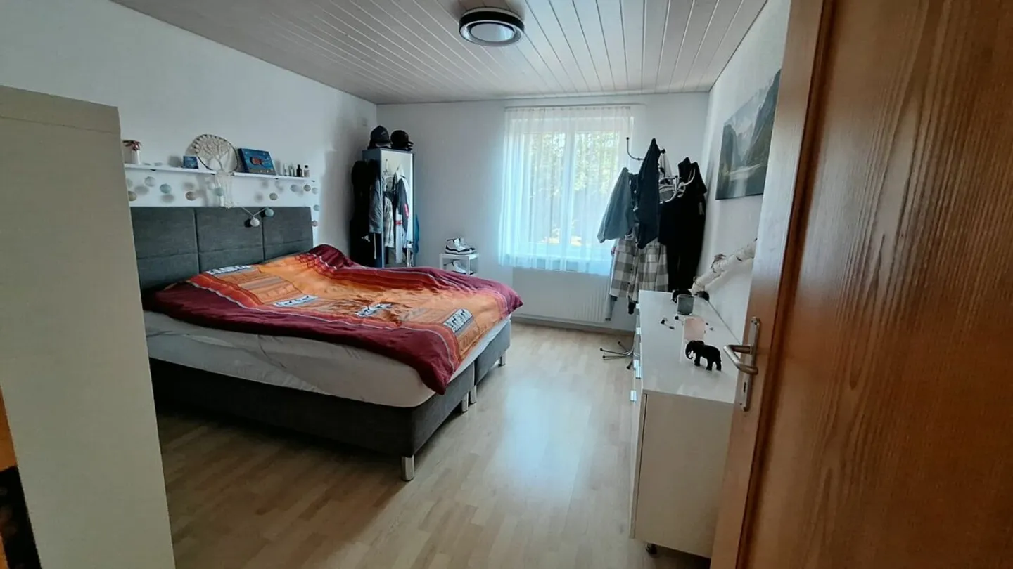 Vielseitiges Mehrfamilienhaus - Foto 9 von 13
