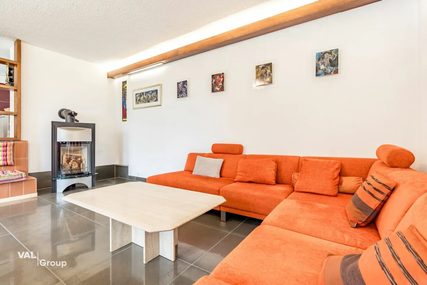 Charming House with Independent Studio - Photo 5 of 13