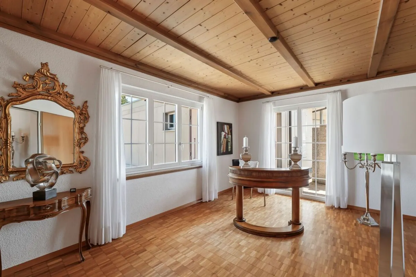 Casa unifamiliare di 6 camere ben tenuta in una posizione tranquilla e soleggiata a Rothrist - Foto 10 di 13