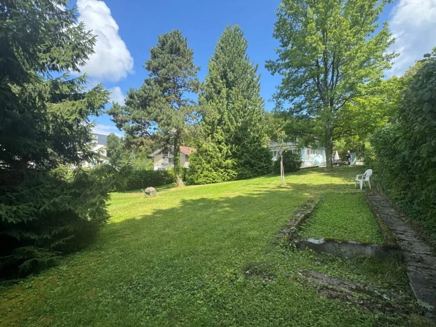 Wunderschönes Baugrundstück von 1800 m2 mit Einfamilienhaus - Foto 4 von 6