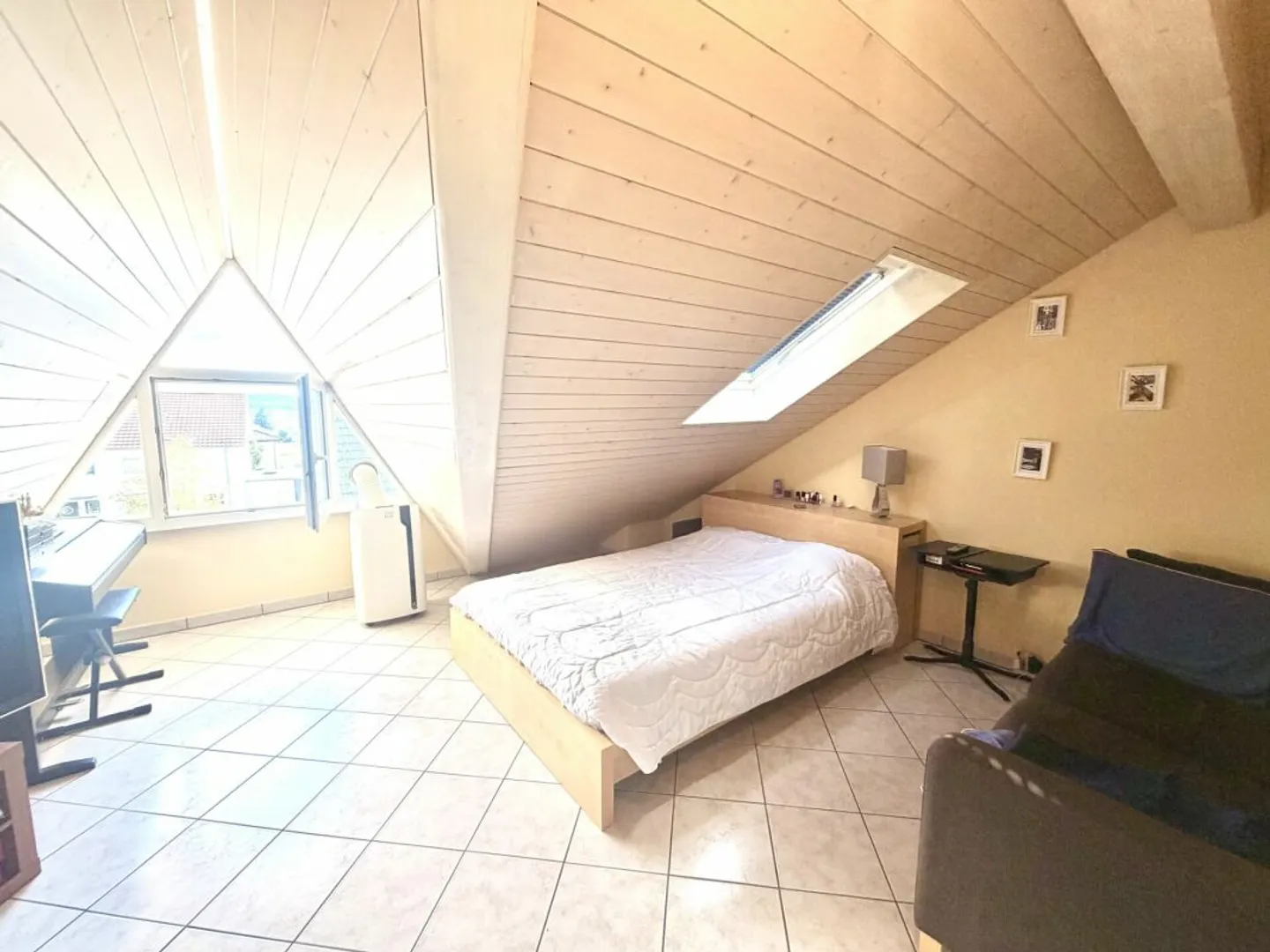 Grosszügiges 7.5-Zimmer Doppel-Einfamilienhaus in Bellach! - Foto 6 di 13
