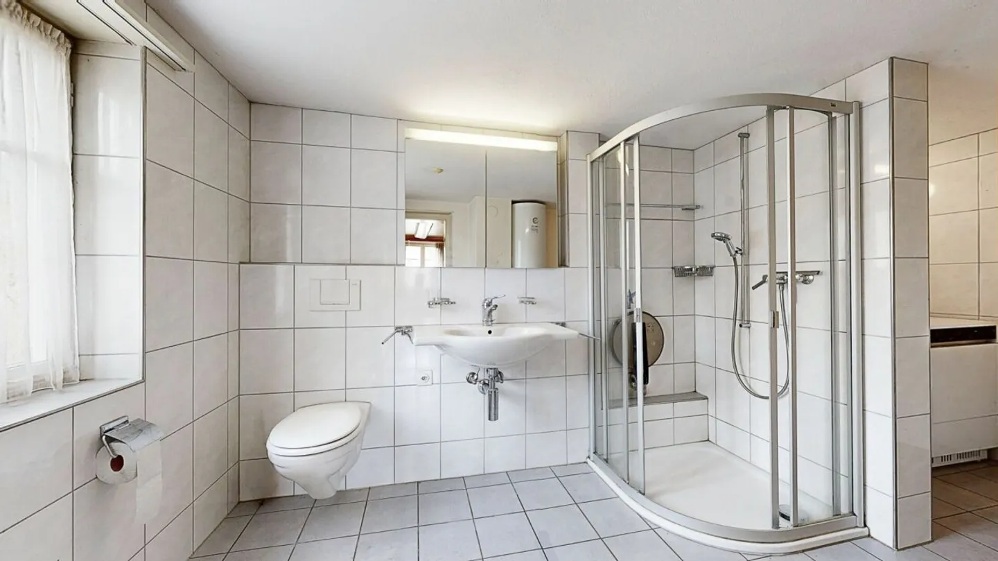 Casa con molto spazio utile, fascino e potenziale - Foto 7 di 13