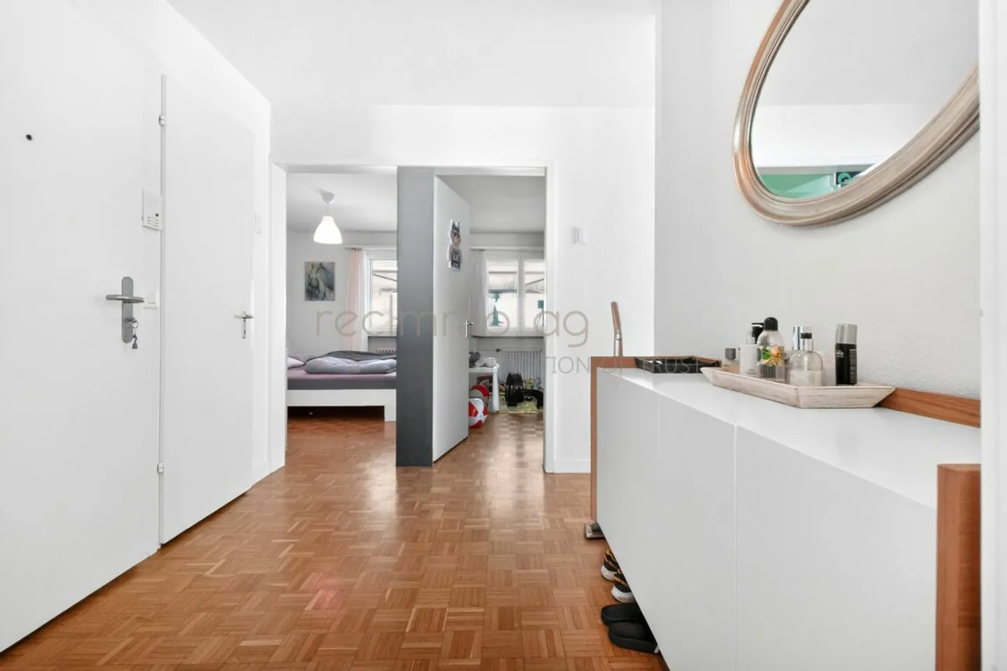 Charmant appartement de 4,5 pièces avec grande terrasse, part de jardin et vue dégagée - Photo 6 sur 12
