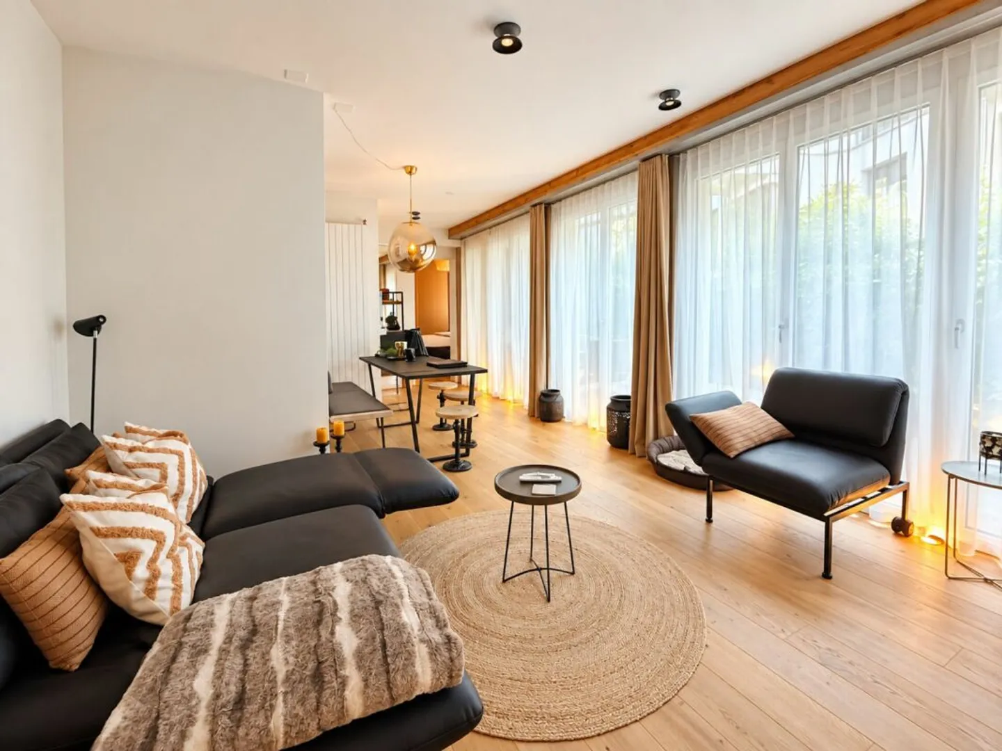 High-quality furnished 2.5-room garden apartment on Beckenhofstrasse in Zurich - Photo 2 of 12