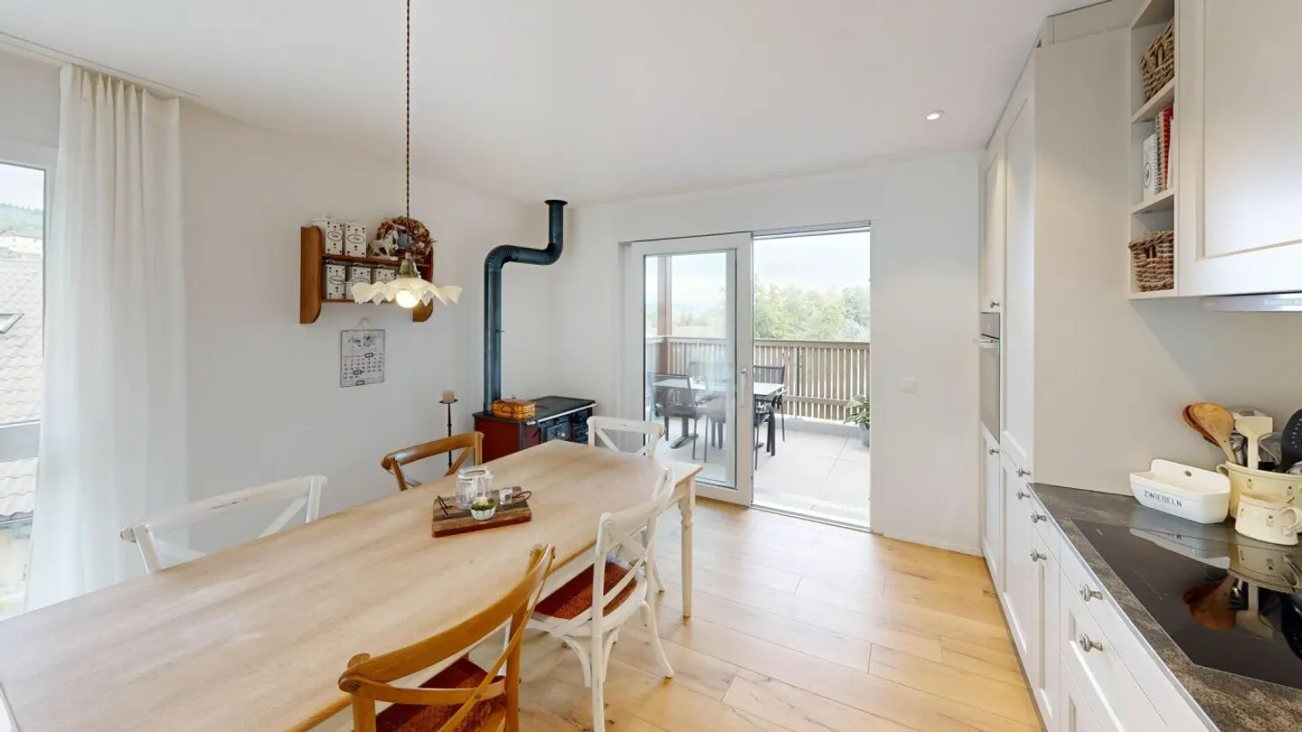 Neuwertig & vielseitig: Eigentumswohnung mit Balkon und 2 Sitzplätzen - Photo 3 sur 13
