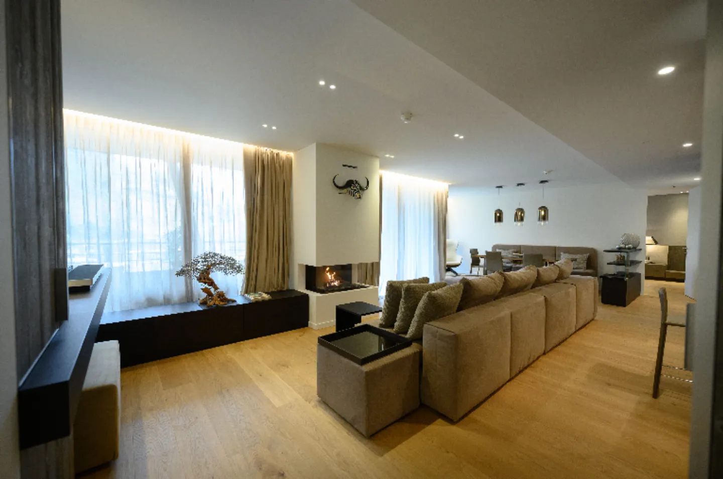APARTMENT FOR THE HIGHEST DEMANDS - Photo 2 of 13