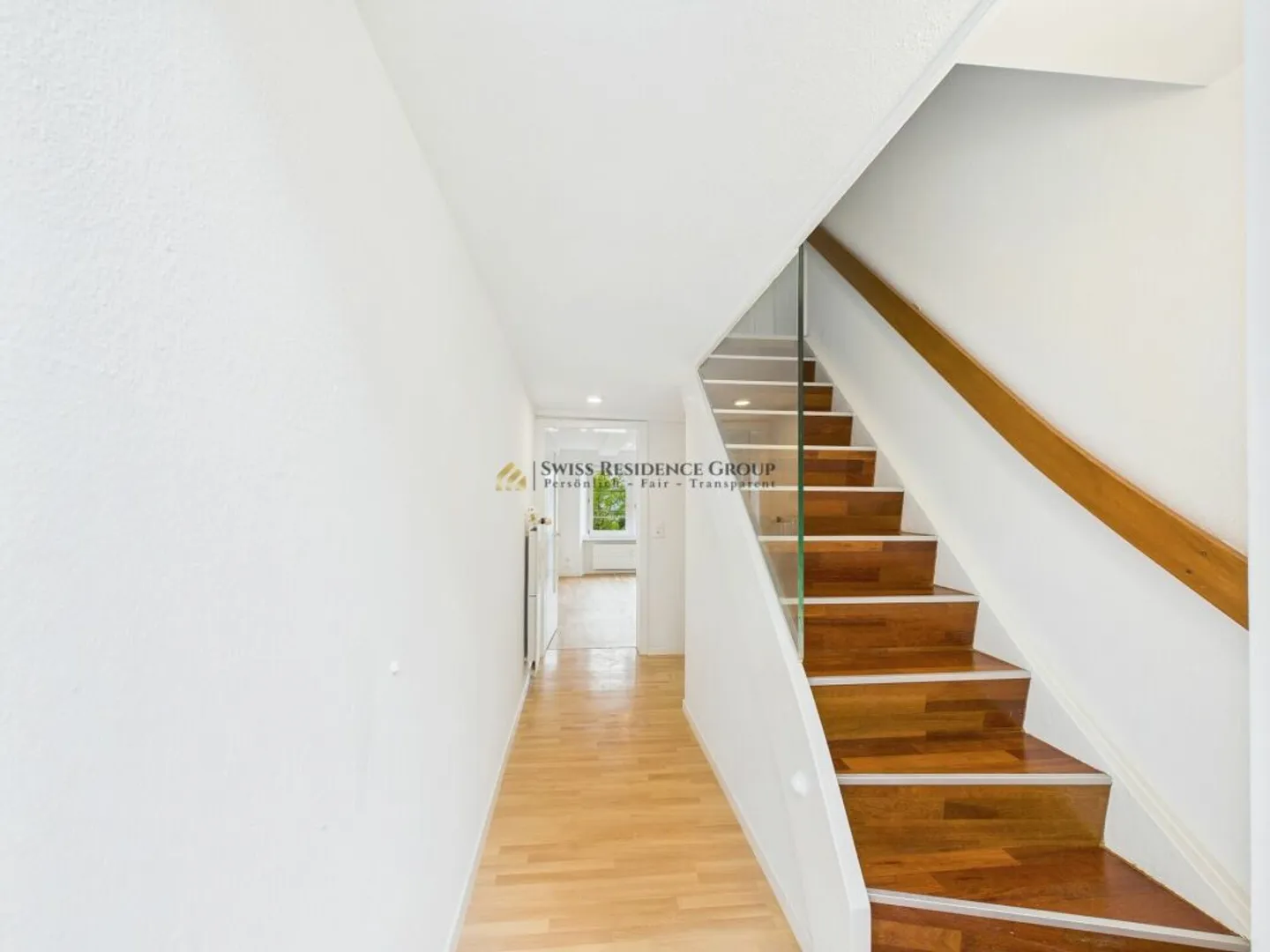 Charming Semi-Detached House for Rent in Küsnacht on Lake Zurich - Photo 8 of 13