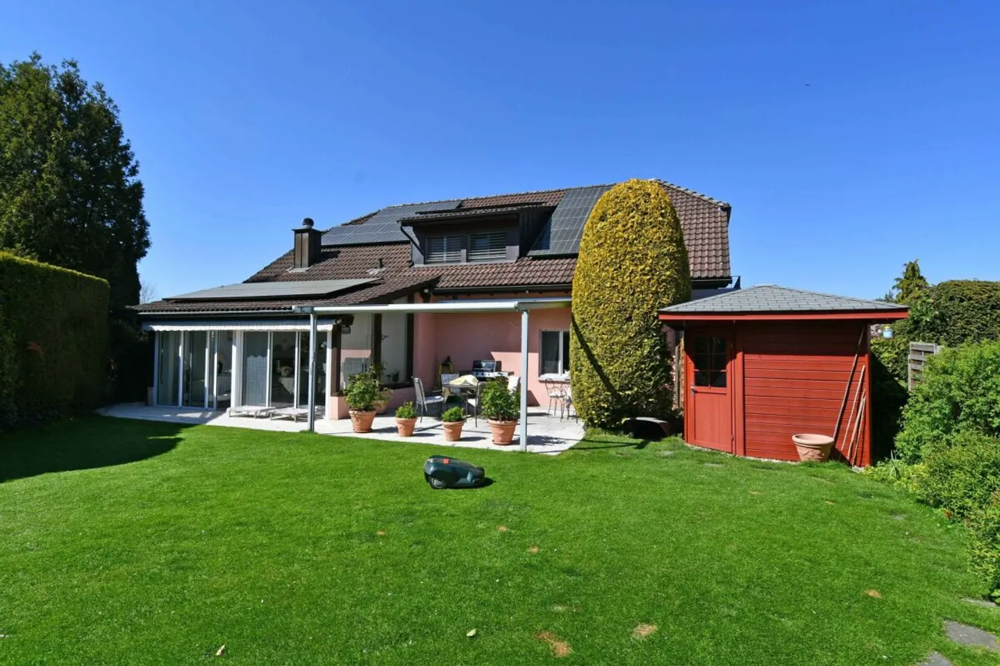 Maison individuelle de 7,5 pièces bien entretenue avec magnifique jardin - Photo 11 sur 13