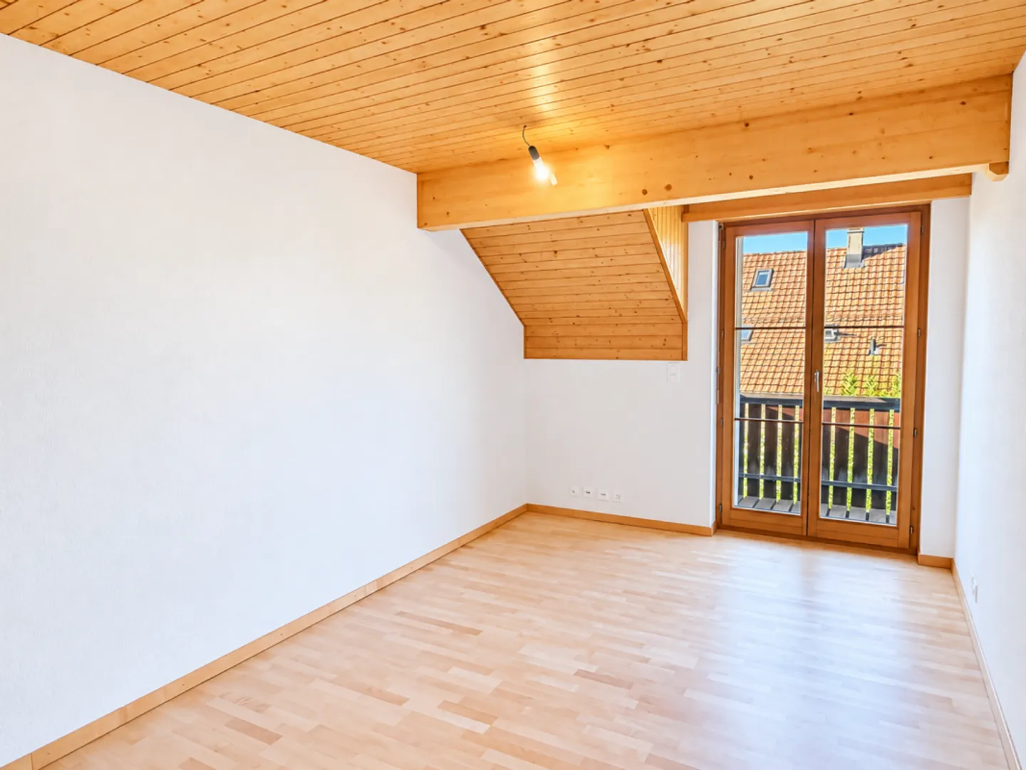 Spacious Maisonette with Terrace - Photo 6 of 10