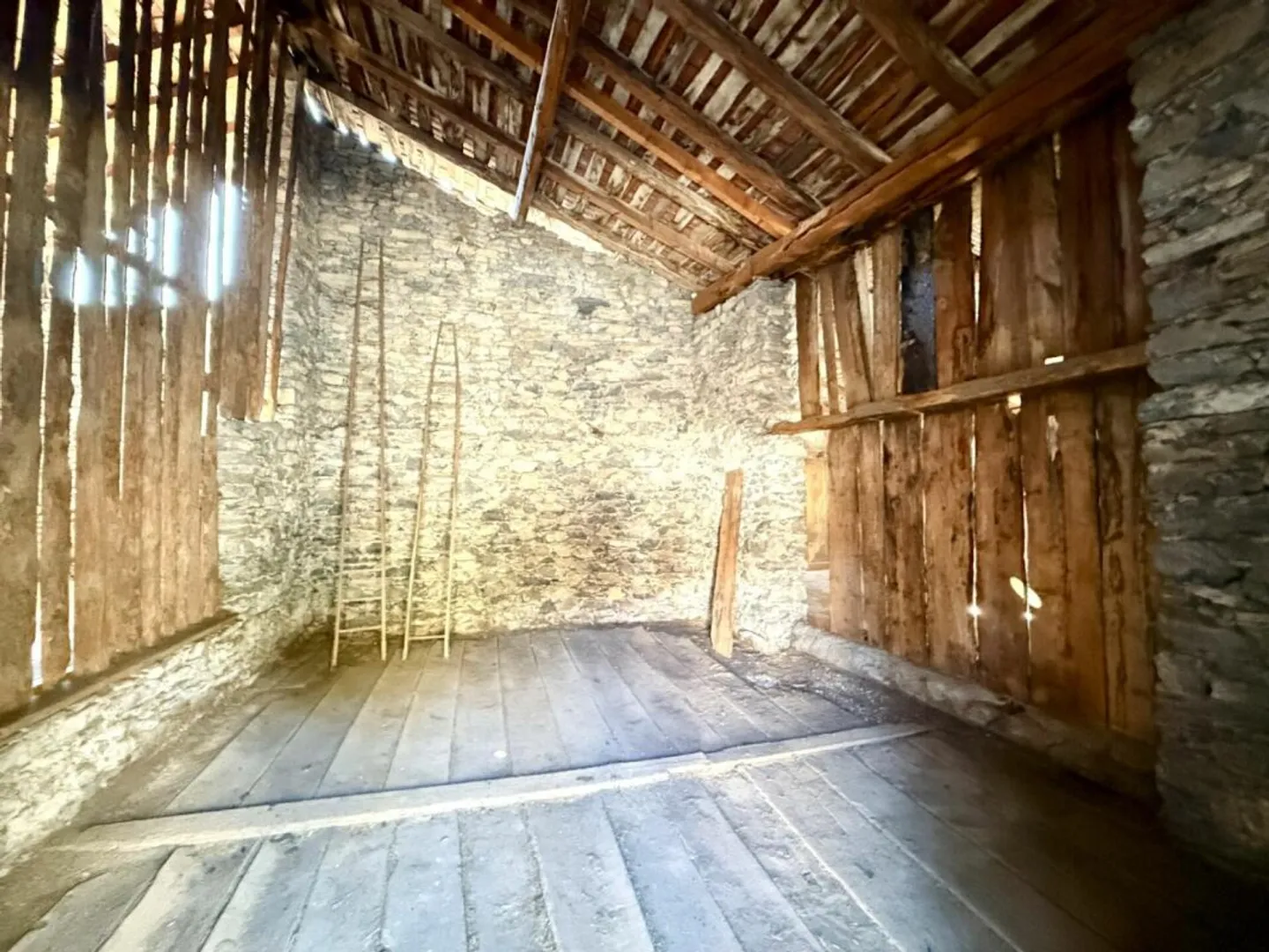 Grange Charmante avec Grand Potentiel - Photo 9 sur 13