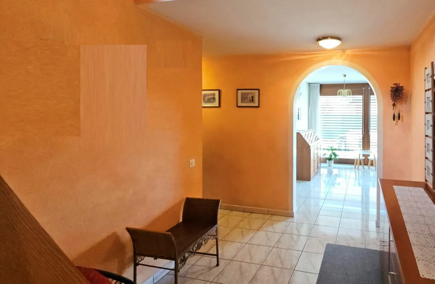 BEAUTIFUL AND LARGE INDEPENDENT HOUSE - Photo 4 of 13