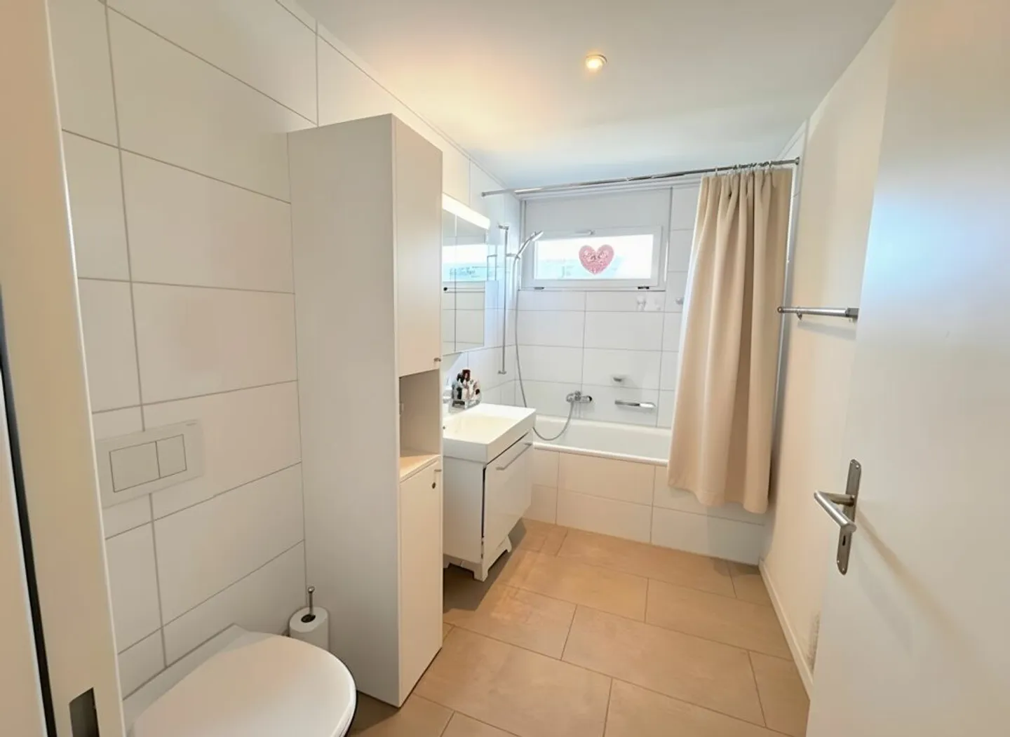 MAISON FAMILIALE SPACIEUSE DANS UN EMPLACEMENT PRIVILÉGIÉ - Photo 9 sur 13