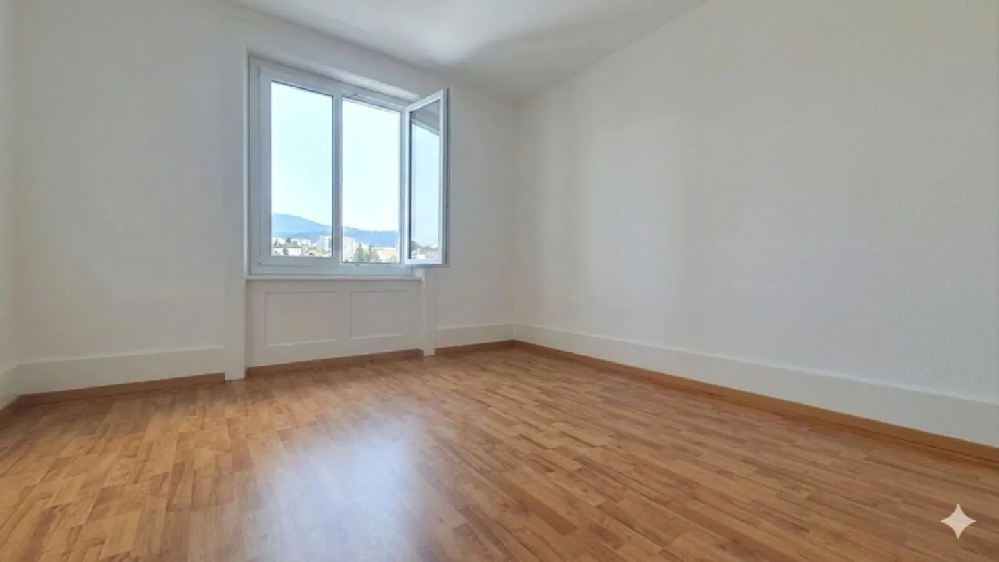 Appartamento di 3 stanze con balcone a Locle - Foto 6 di 8