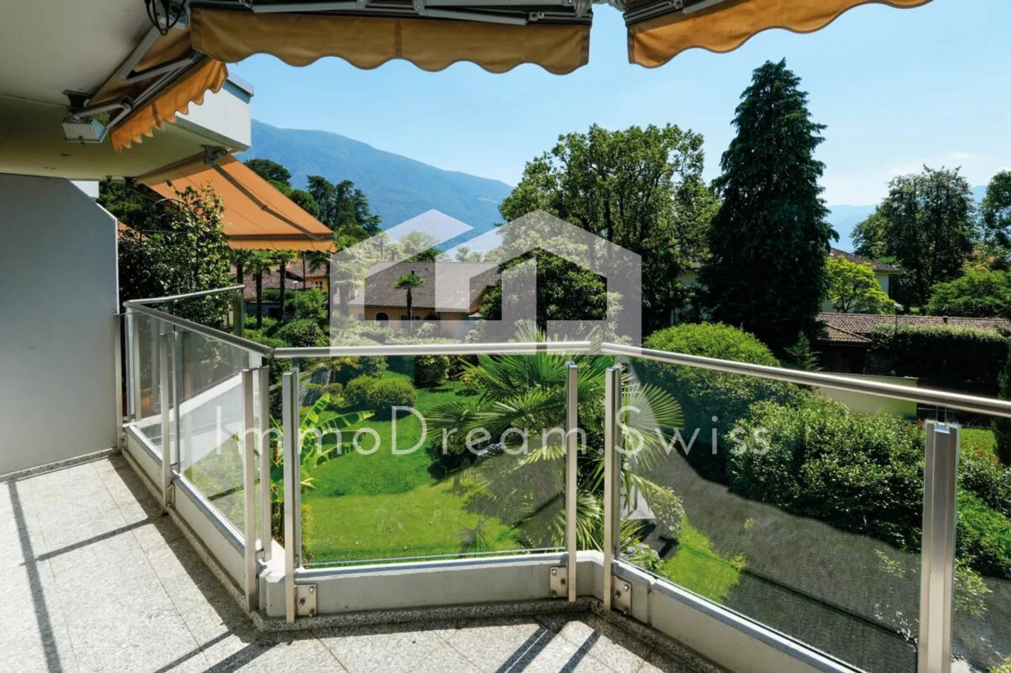 Grosszügige, helle Maisonette-Wohnung - Foto 1 von 12