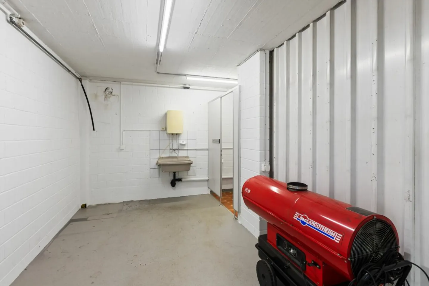 Espace commercial polyvalent - Photo 4 sur 8