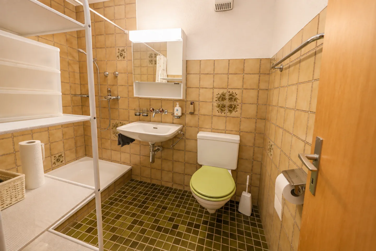 Cozy studio apartment on the ground floor near the village center - Photo 12 of 13