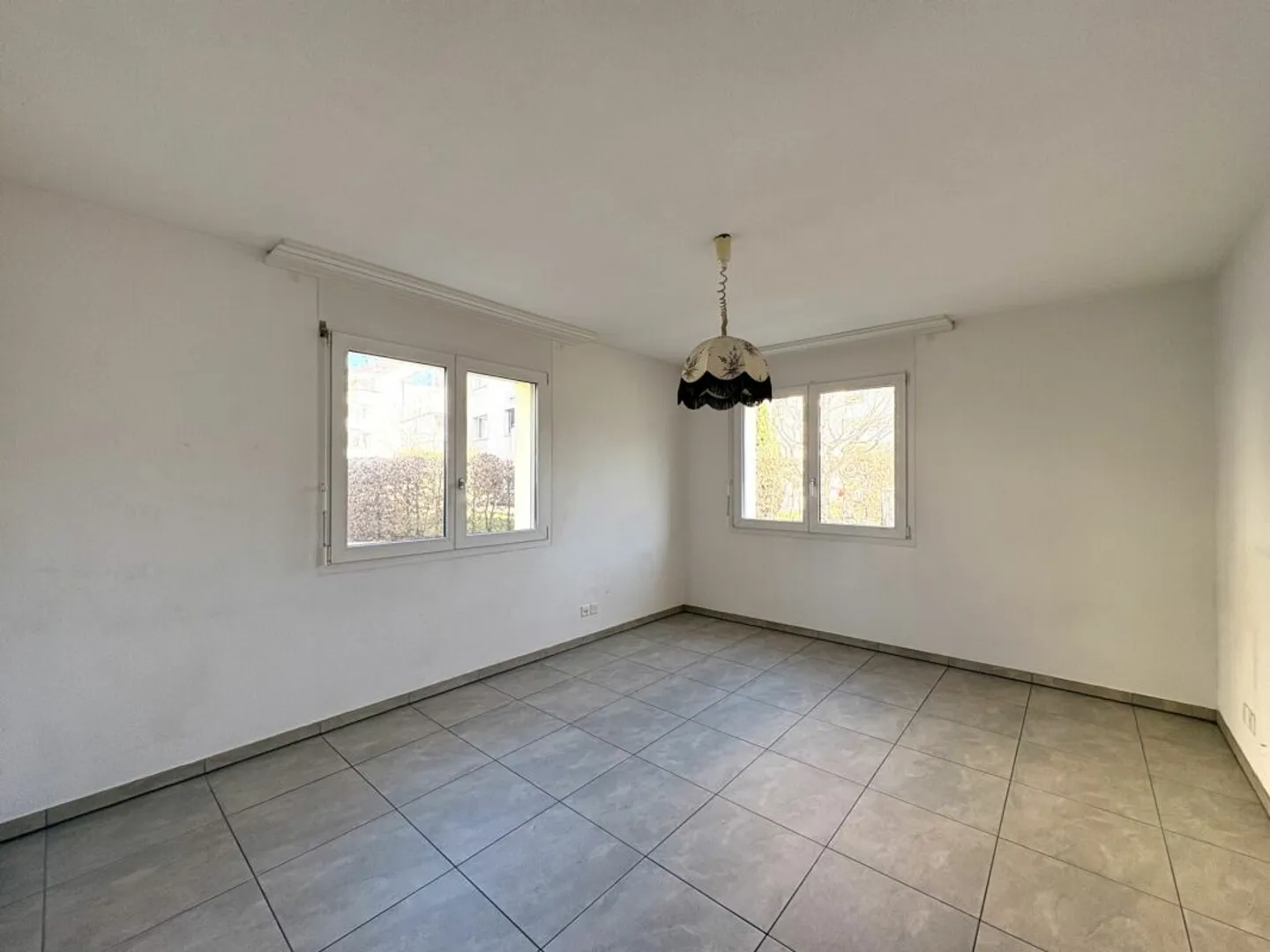 Appartamento 4½ locali con grande giardino in uso esclusivo - Foto 5 di 12