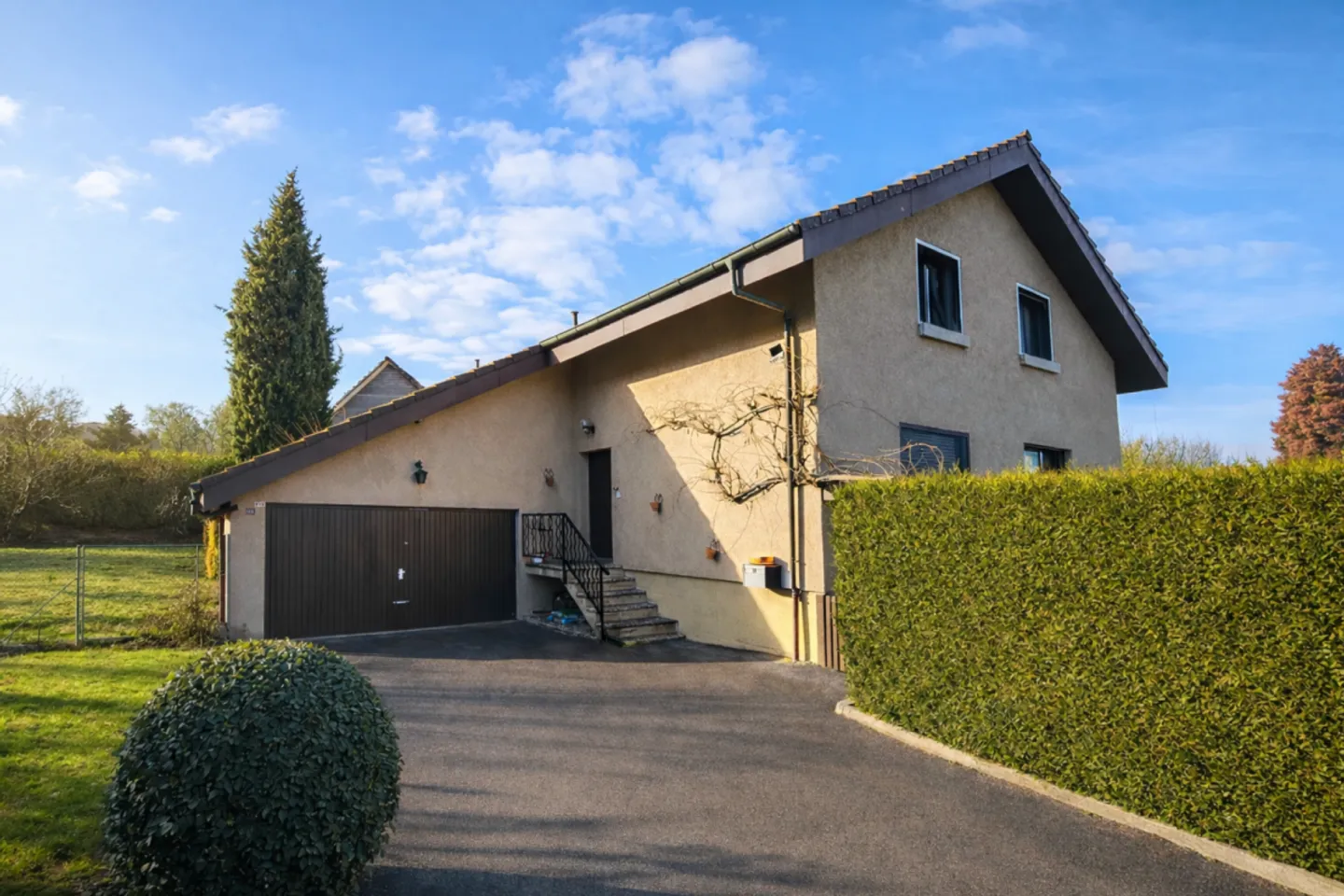 Villa indipendente di 6,5 stanze - Foto 1 di 13