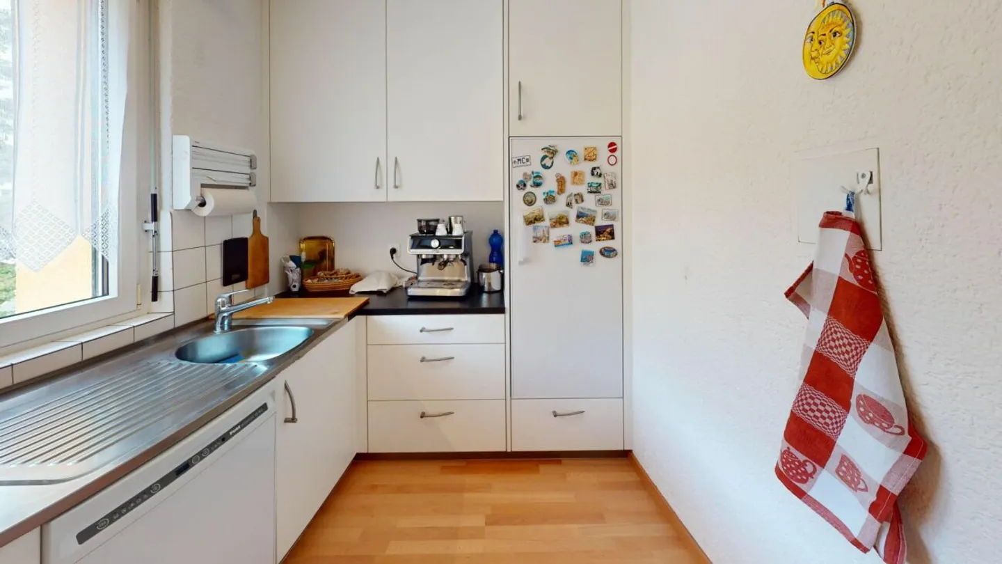 CASA IN ALTO - TRANQUILLA, SOLEGGIATA, VICINA ALLA NATURA: 4,5 STANZE CON BALCONE &amp; VISTA SULLA FORESTA - Foto 6 di 13