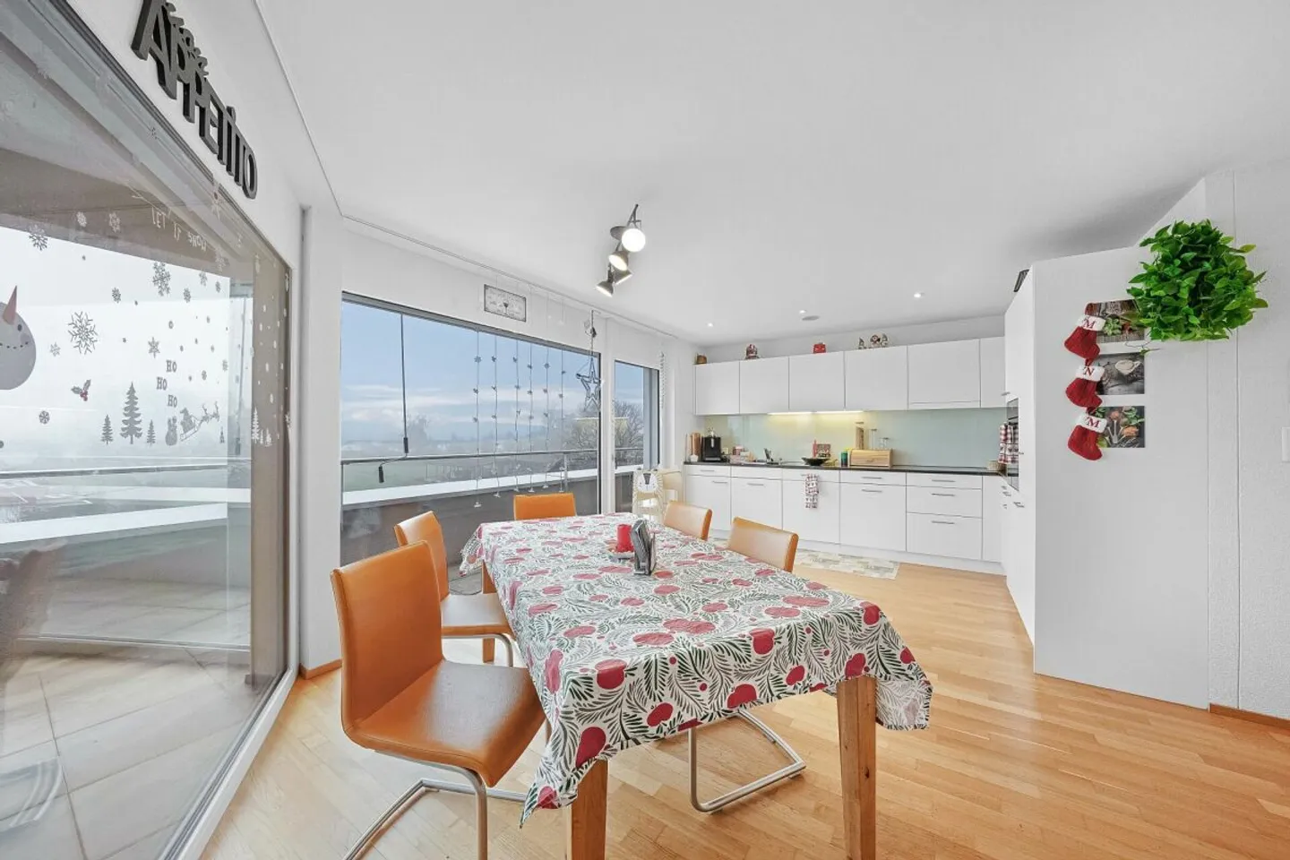 Appartement en attique de 3,5 pièces - Photo 3 sur 13