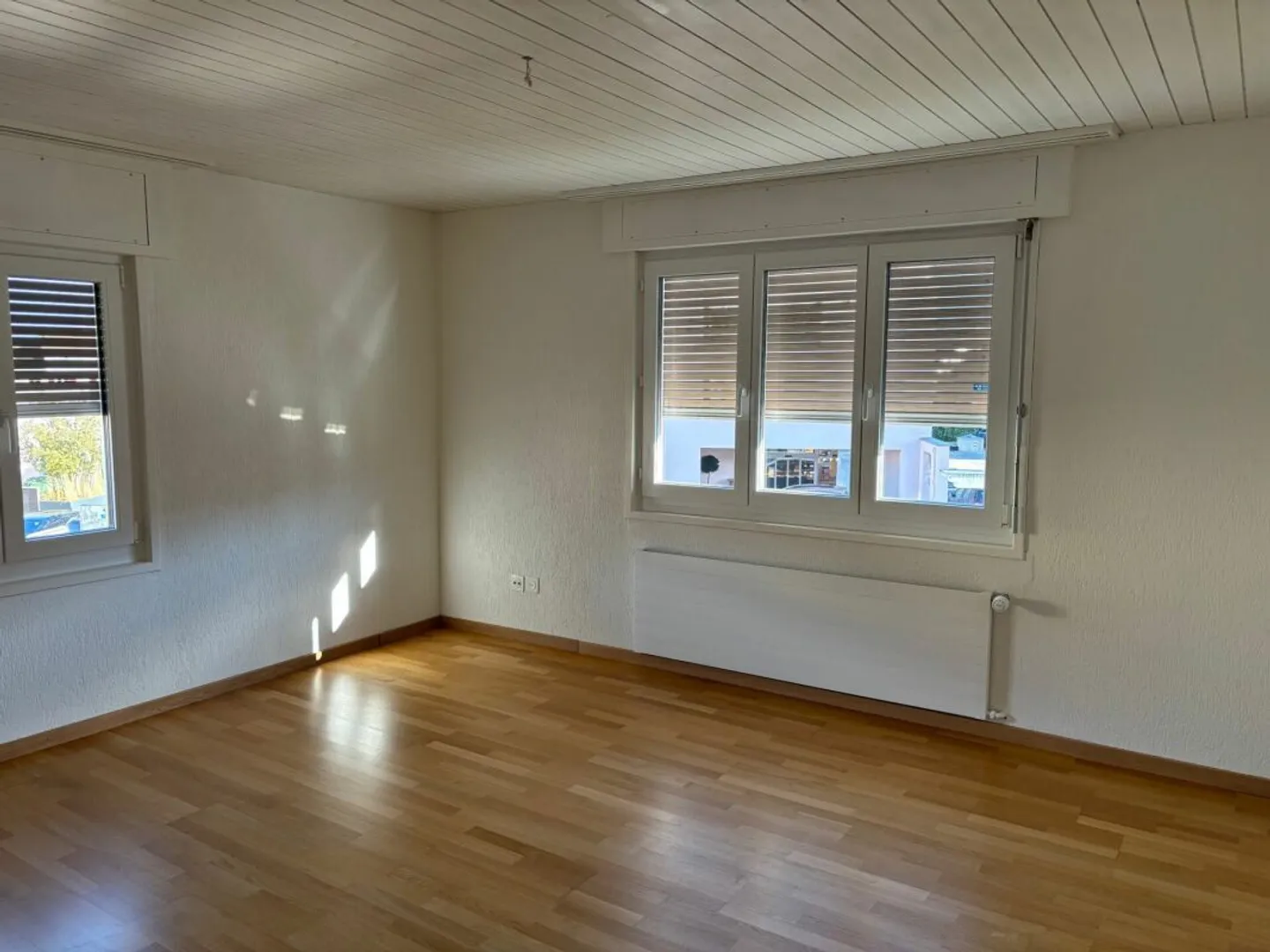 Charmante Wohnung in Räfis - Foto 3 von 8