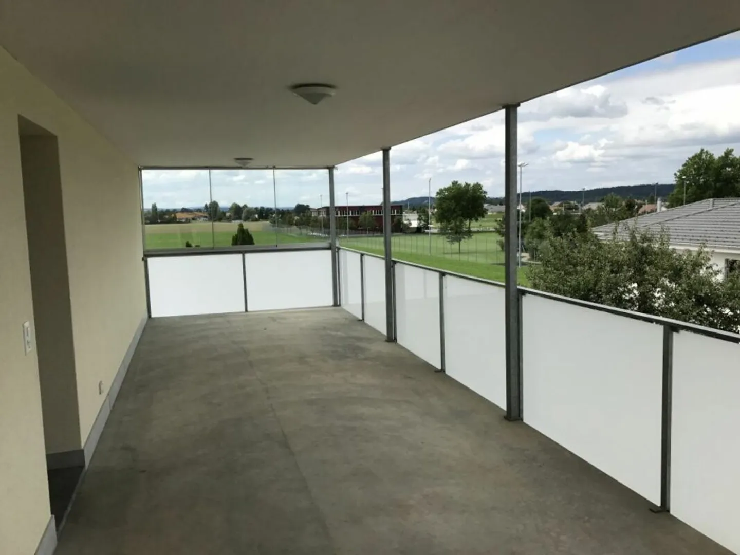 Appartamento moderno di 5,5 stanze in una posizione comoda - Foto 6 di 8