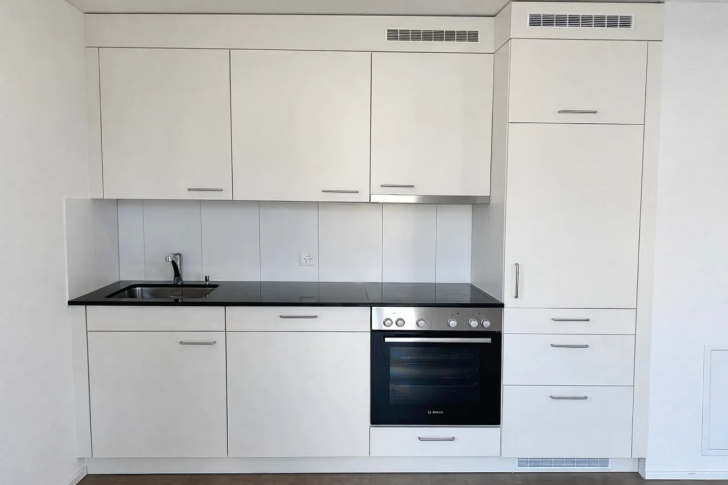 Charming 2.5 room apartment in stylish city villa - Photo 3 of 8