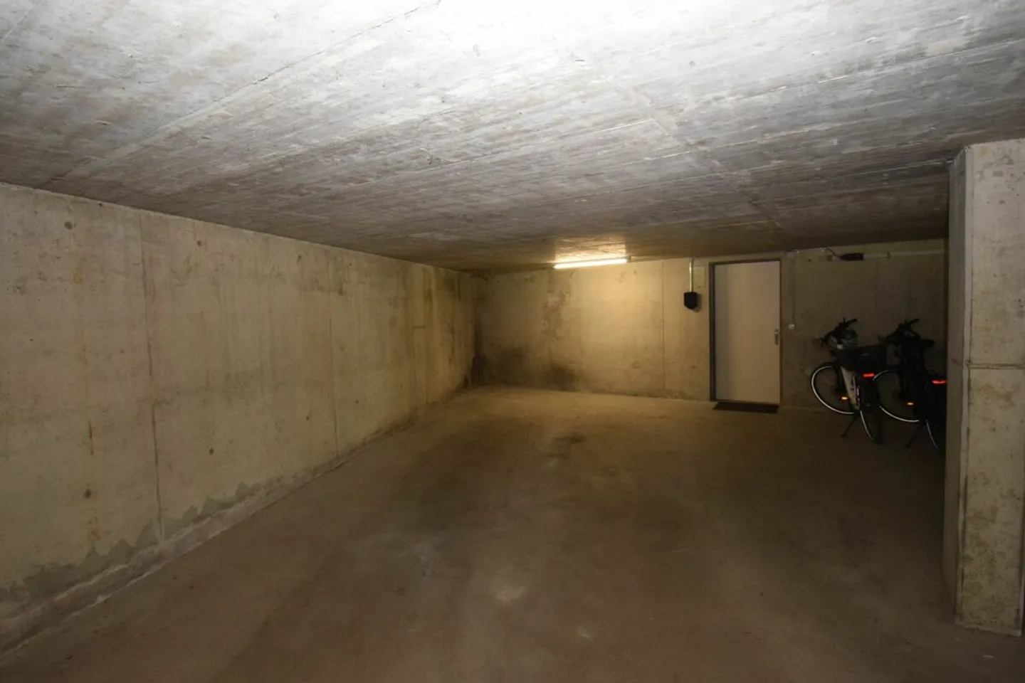 Appartamento duplex ristrutturato di 4,5 locali al 2° piano con ascensore (standard condominiale) - Foto 9 di 9