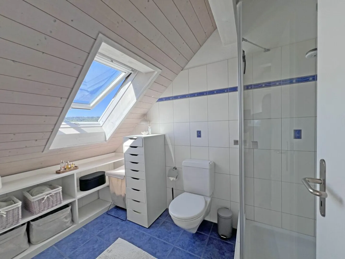 Vivre avec cœur : Maison d'angle élégante dans un quartier familial calme - Photo 10 sur 11