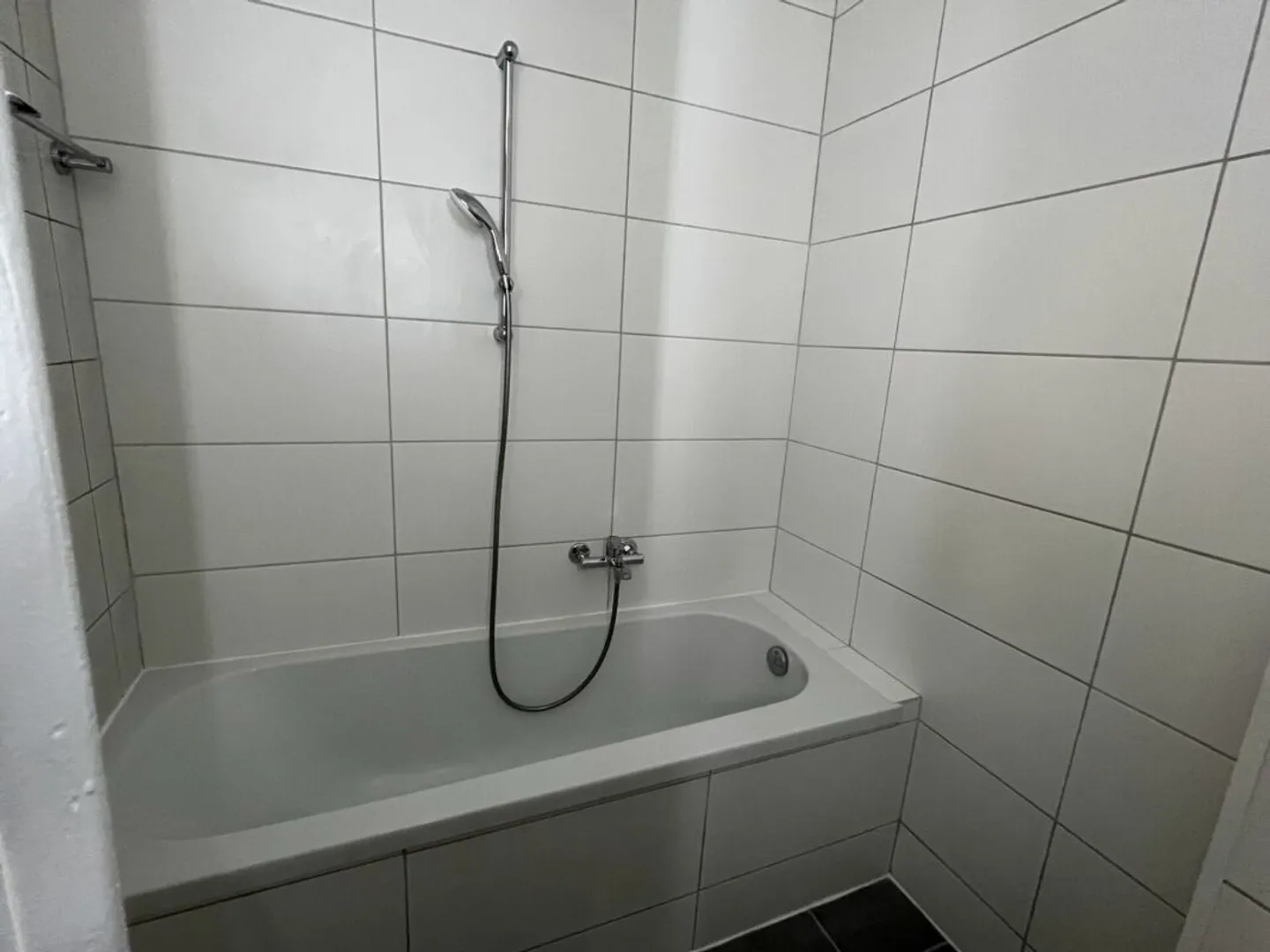 4,5pce spacieux rénové dans immeuble historique - Foto 7 di 13