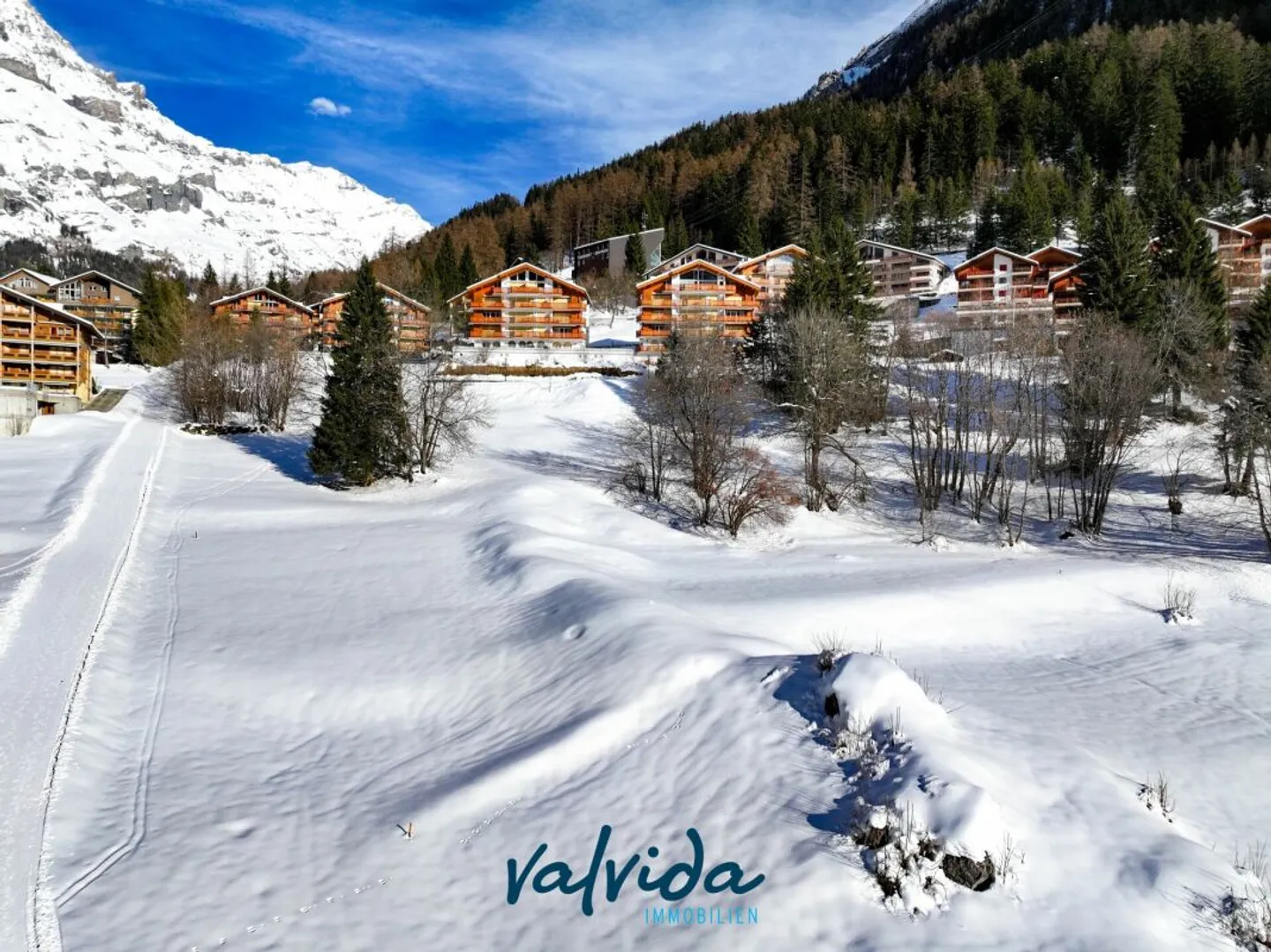 Appartamento attico da sogno di 4,5 stanze in un nuovo edificio in legno naturale a Leukerbad - Foto 5 di 8