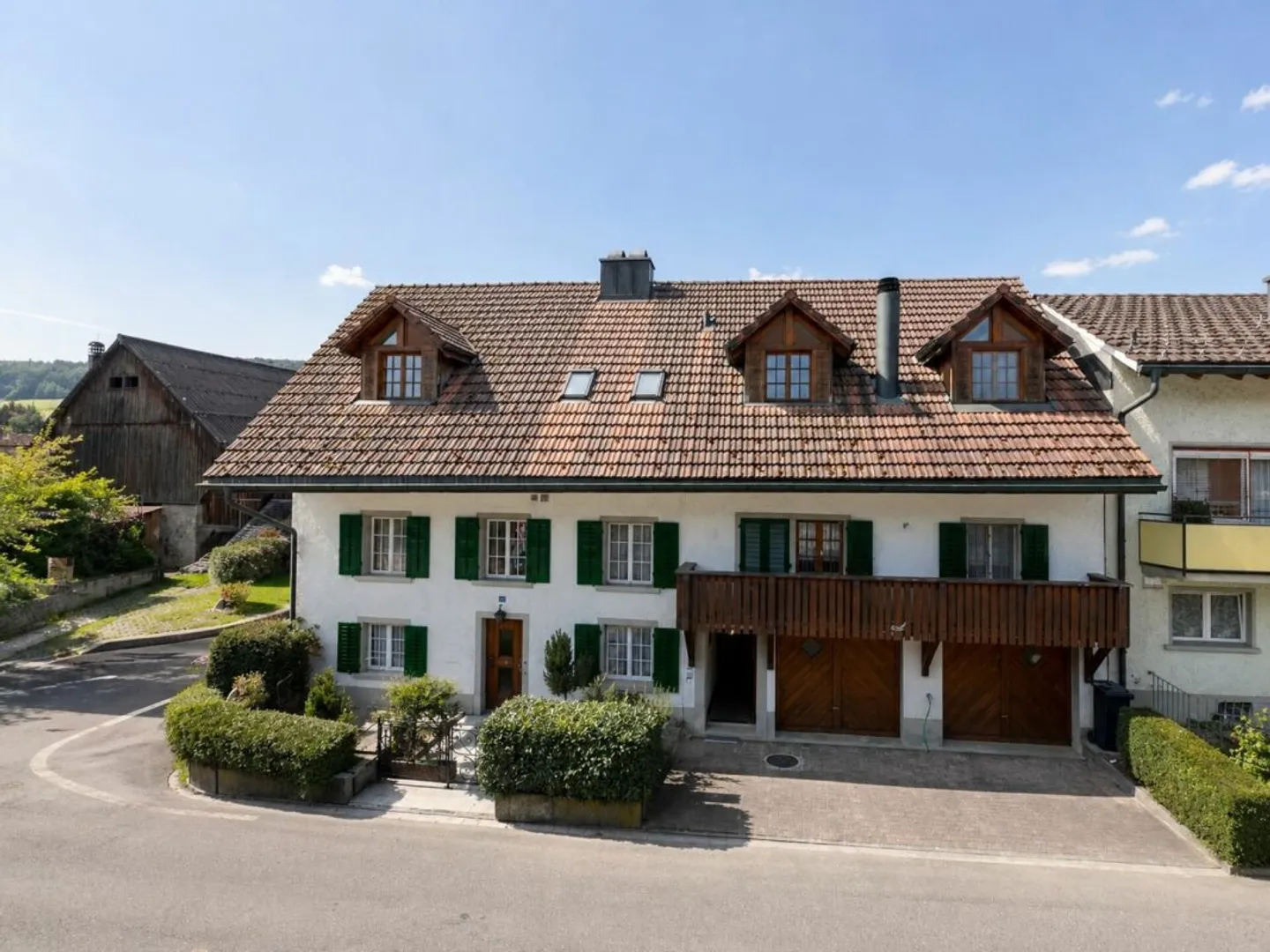 Charmantes Mehrfamilienhaus - Foto 1 von 13