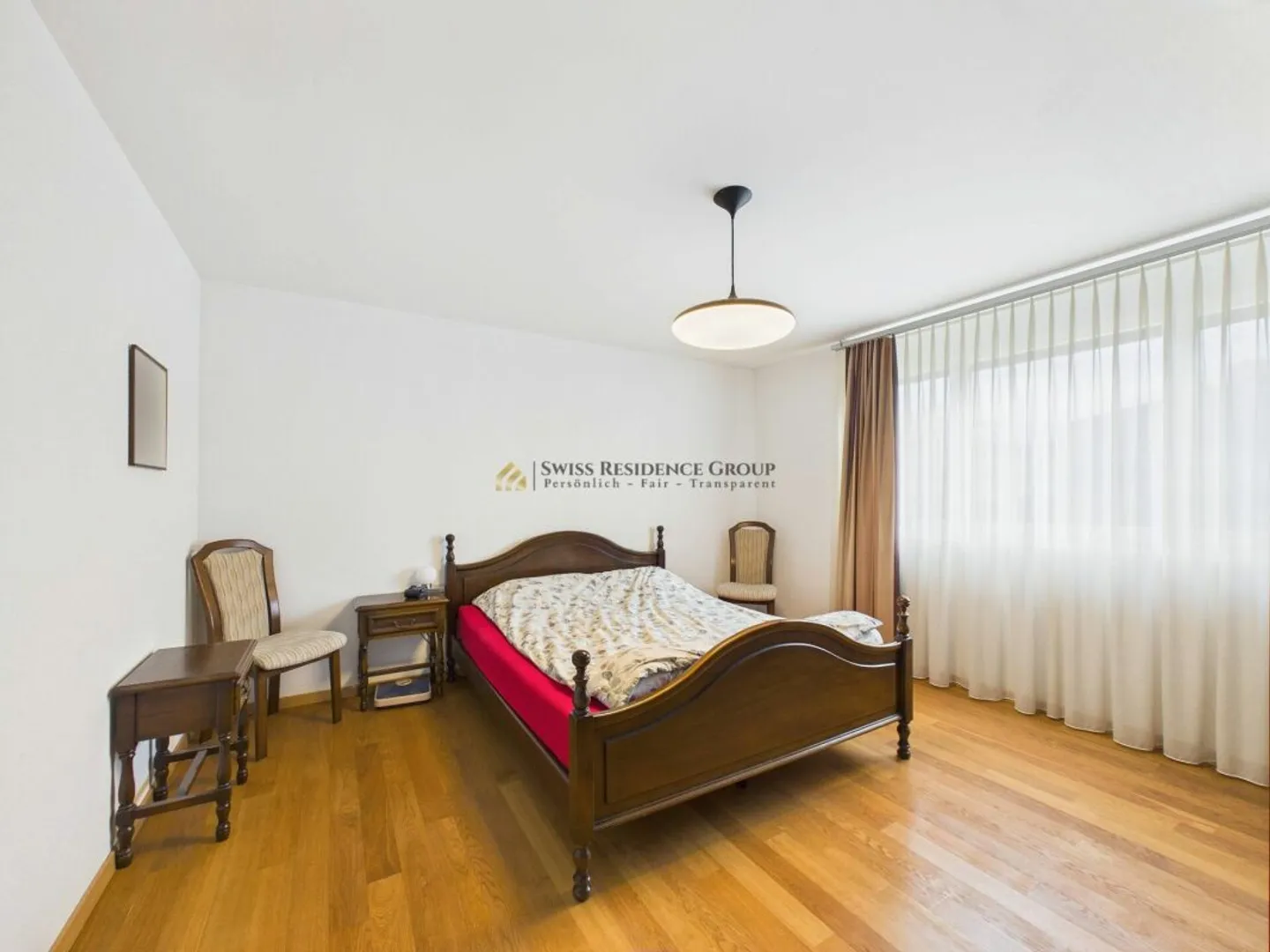 Exclusive 5.5-room apartment with premium amenities and attractive tax rate (72%) - Photo 10 of 13