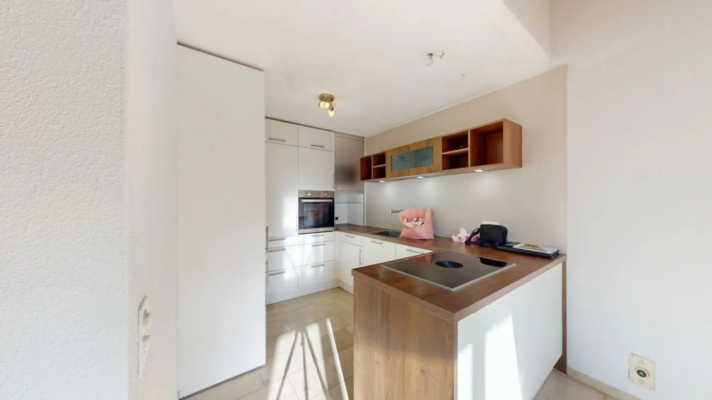 Charming Maisonette with Balcony - Photo 4 of 12