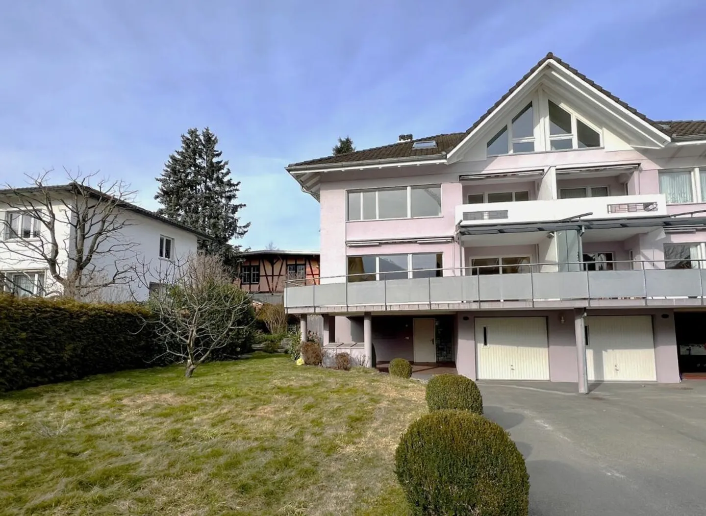 Ampia casa familiare duplex - Foto 1 di 8