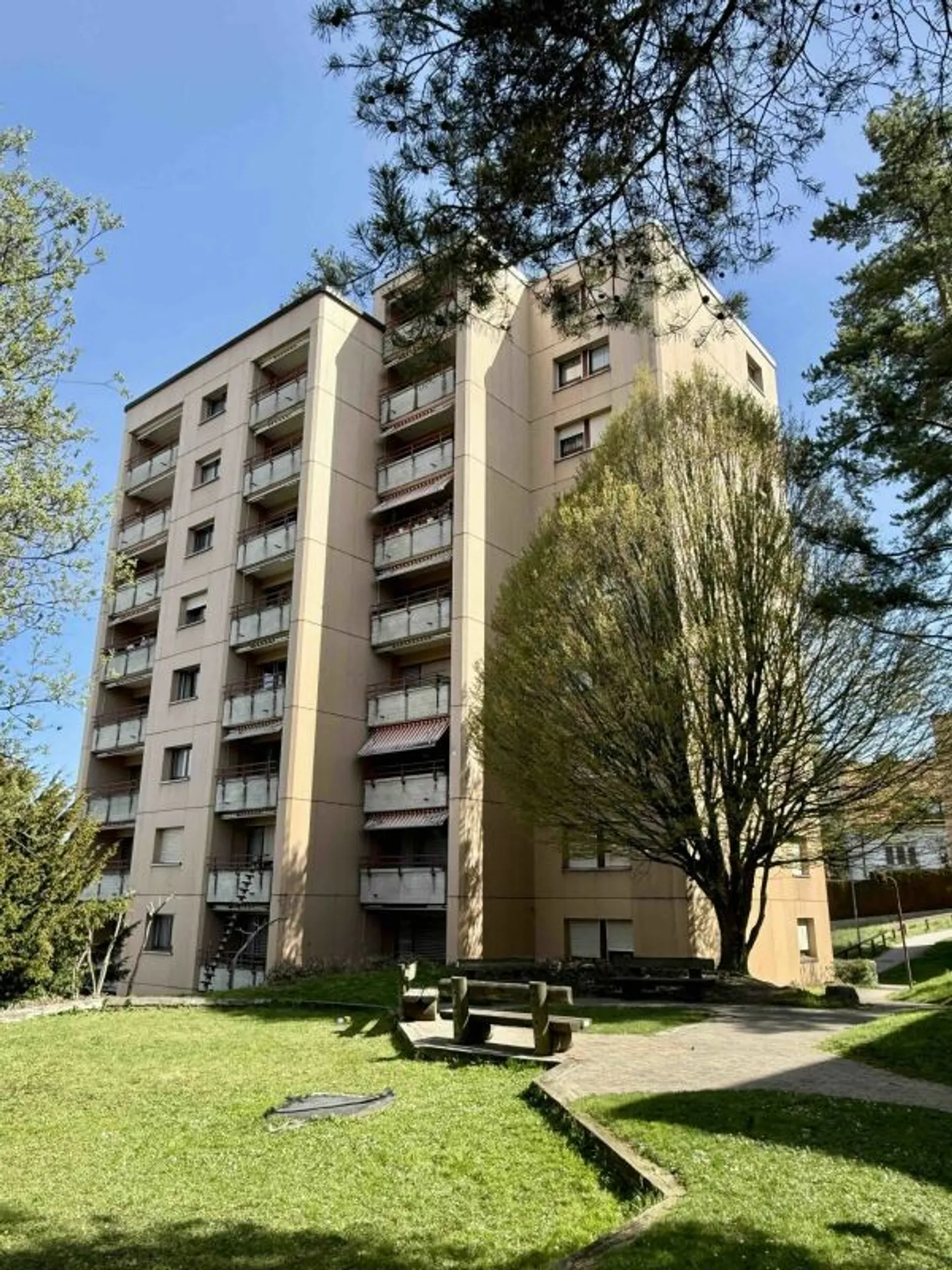 Moderne 3.5-Zimmerwohnung - Foto 2 von 11