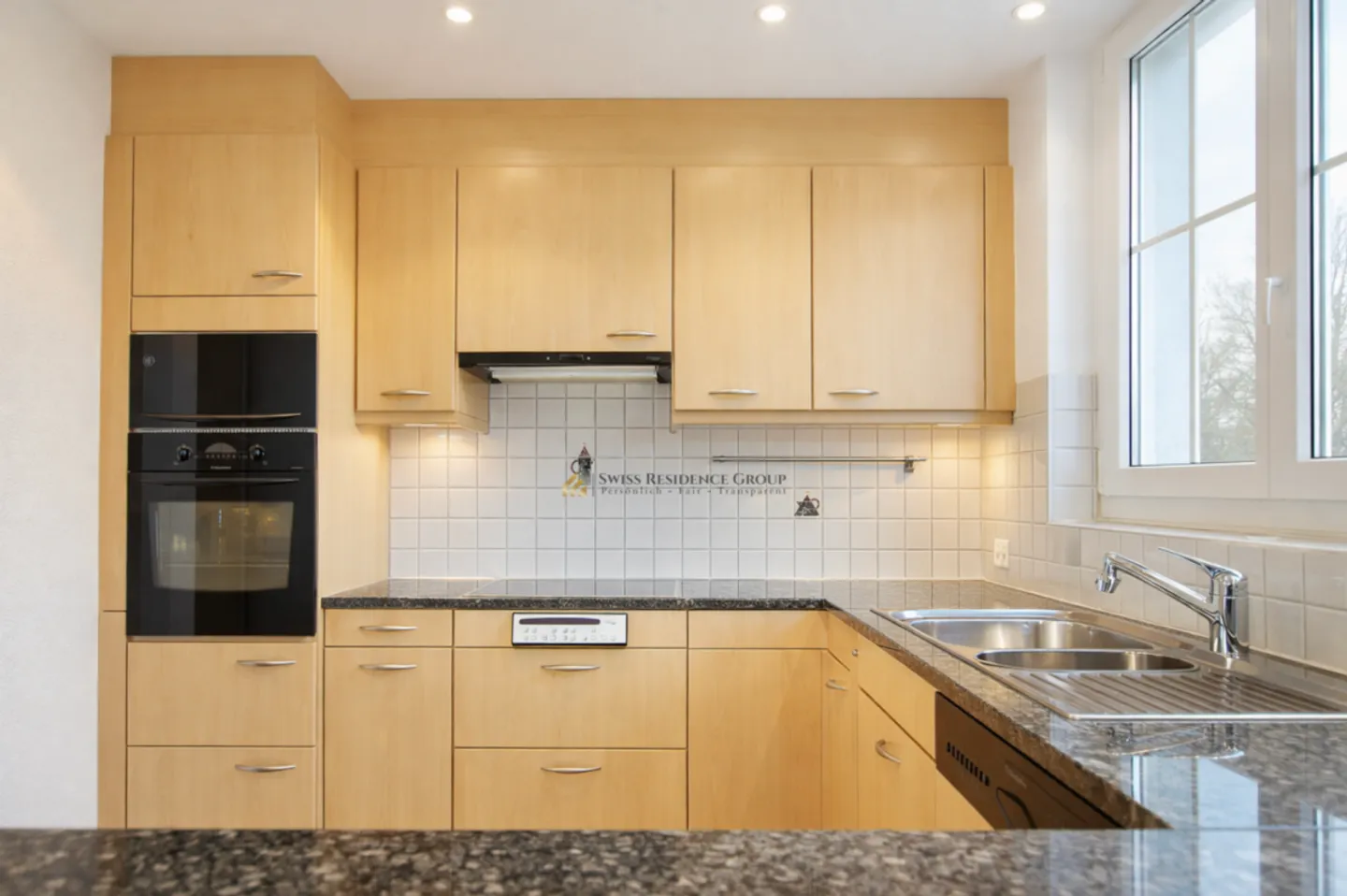 Soleggiato e tranquillo con grande giardino in comune - Foto 6 di 13