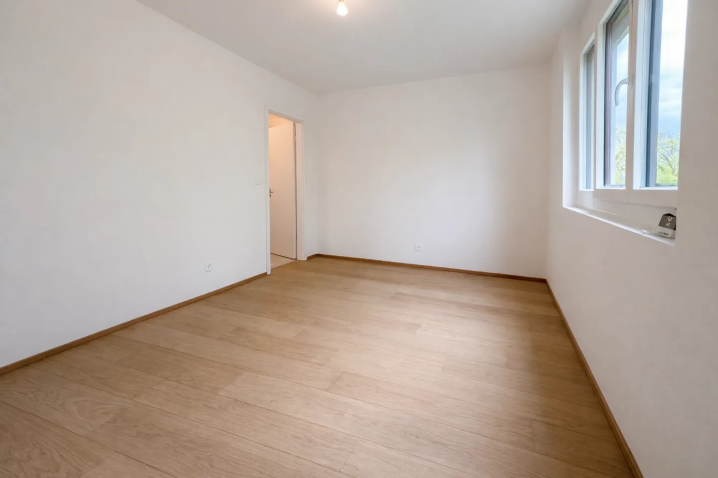 Zeitgemäße Wohnung mit Balkonen - Foto 8 von 13