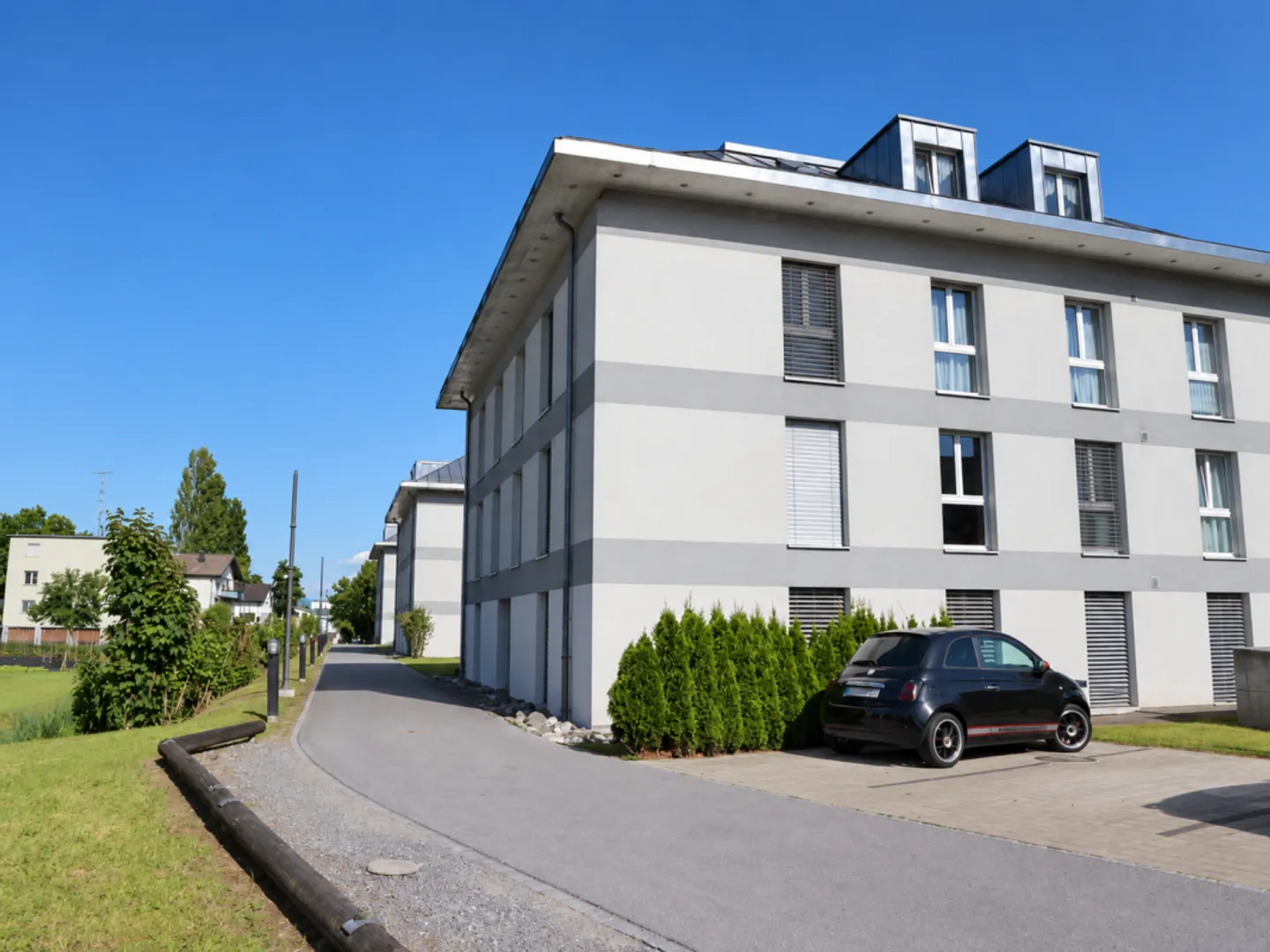 Spacieux et lumineux appartement de 4.5 pièces avec balcon à Altenrhein - Photo 1 sur 12