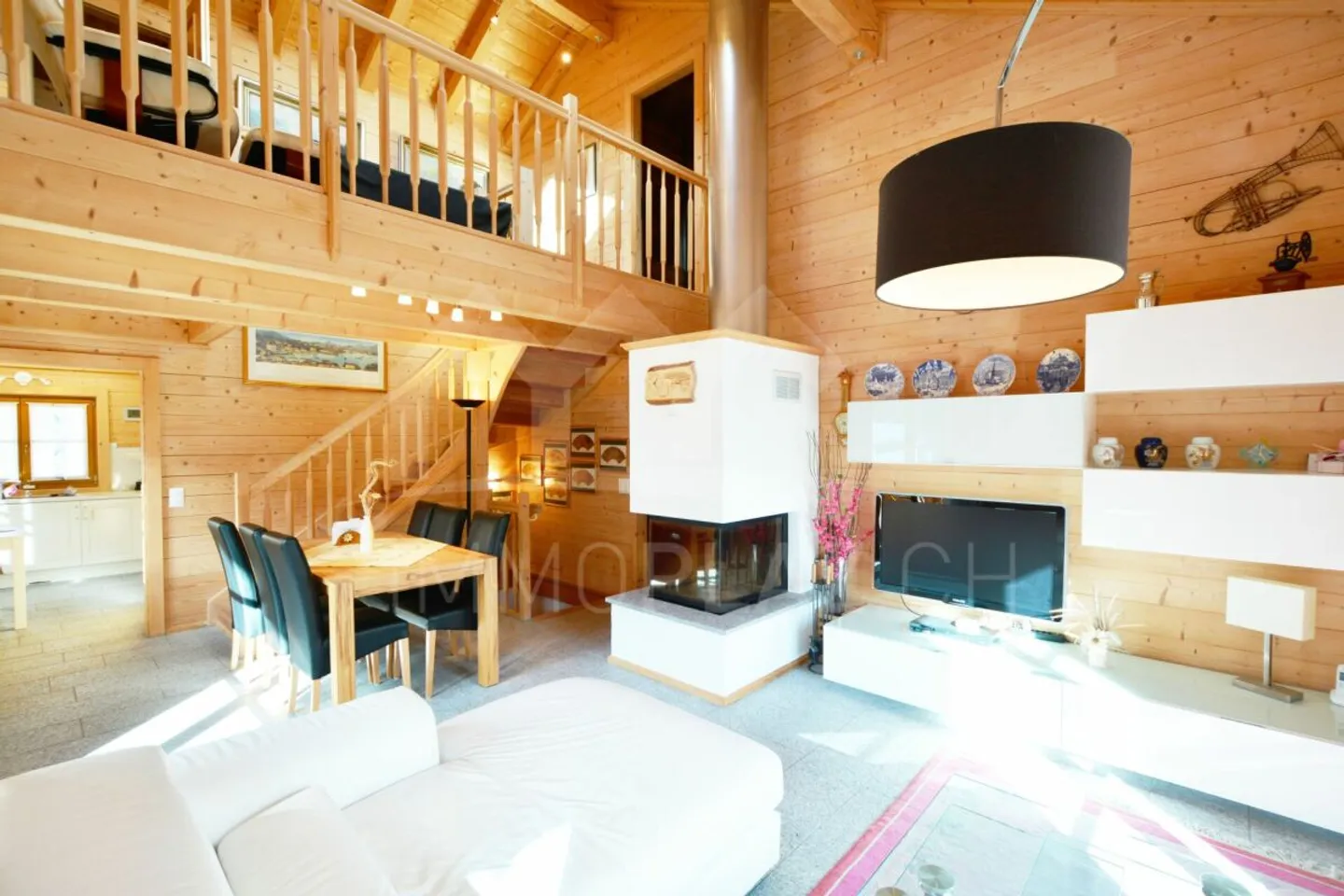 Neuwertiges 5½ Zi.-Chalet an ruhiger Lage - Foto 3 di 7