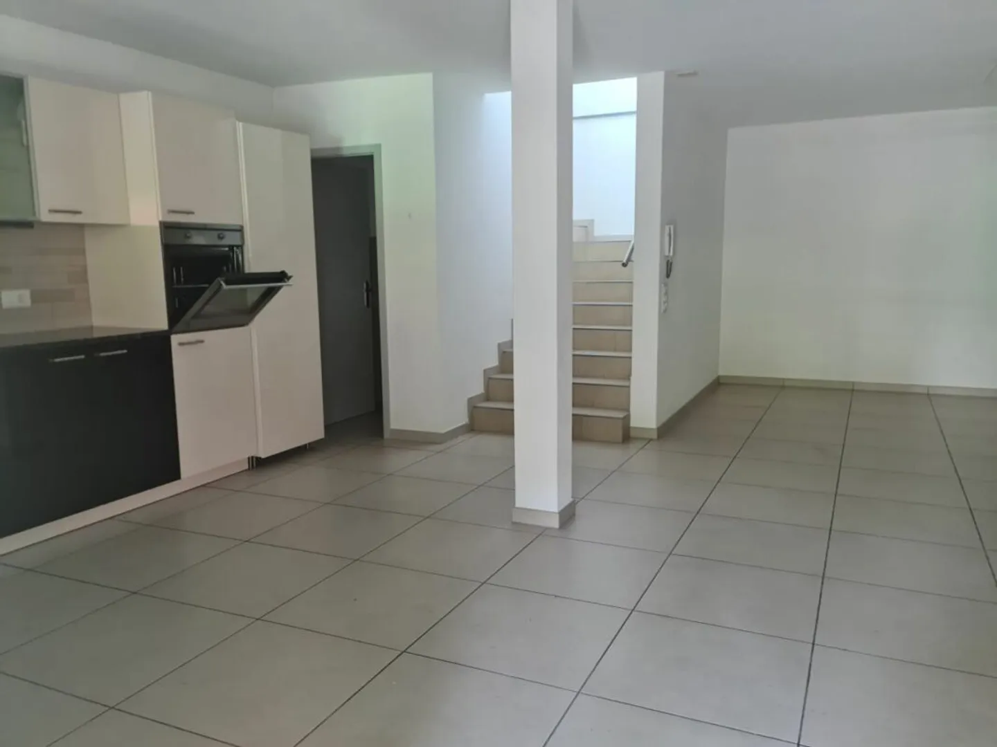 Moderne Doppelhaushälfte in Gorduno - Foto 8 von 9