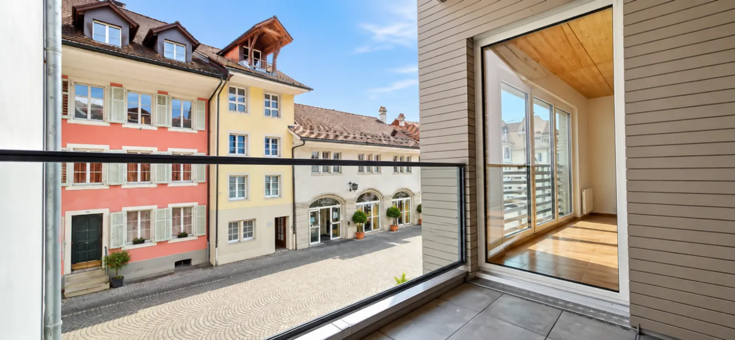 PERLE HISTORIQUE À ZOFINGEN - RENDEMENT ÉLEVÉ DE 4 % DANS UN EMPLACEMENT DE PREMIER CHOIX ! - Photo 4 sur 13