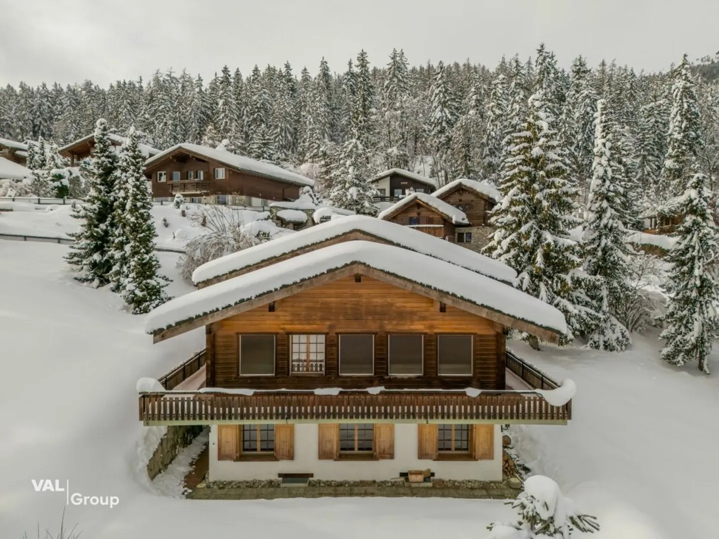 Chalet chaleureux avec vue panoramique - Photo 2 sur 13