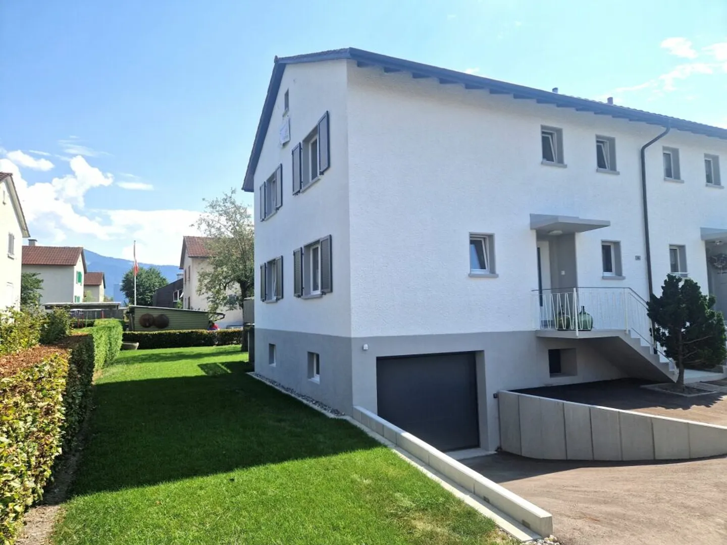 Kernsaniertes 4.5-Zimmer-Doppeleinfamilienhaus mit Garten &amp; Garage in Widnau - Foto 11 di 13