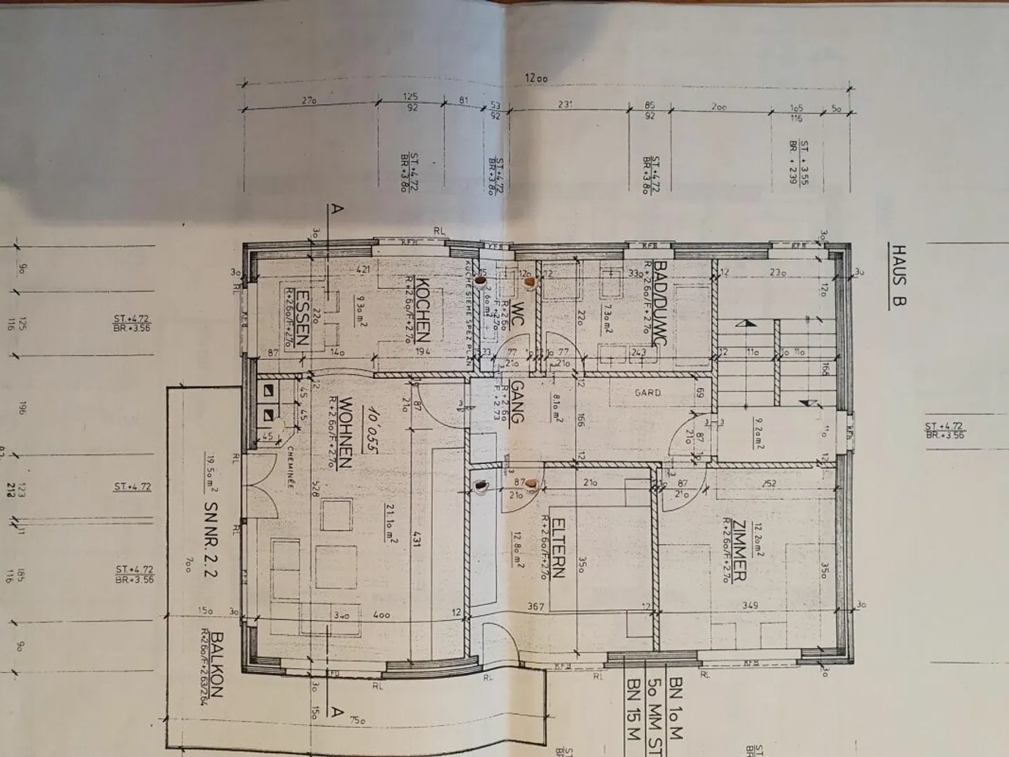 Renovated apartment with fireplace and large balcony - Photo 9 of 9