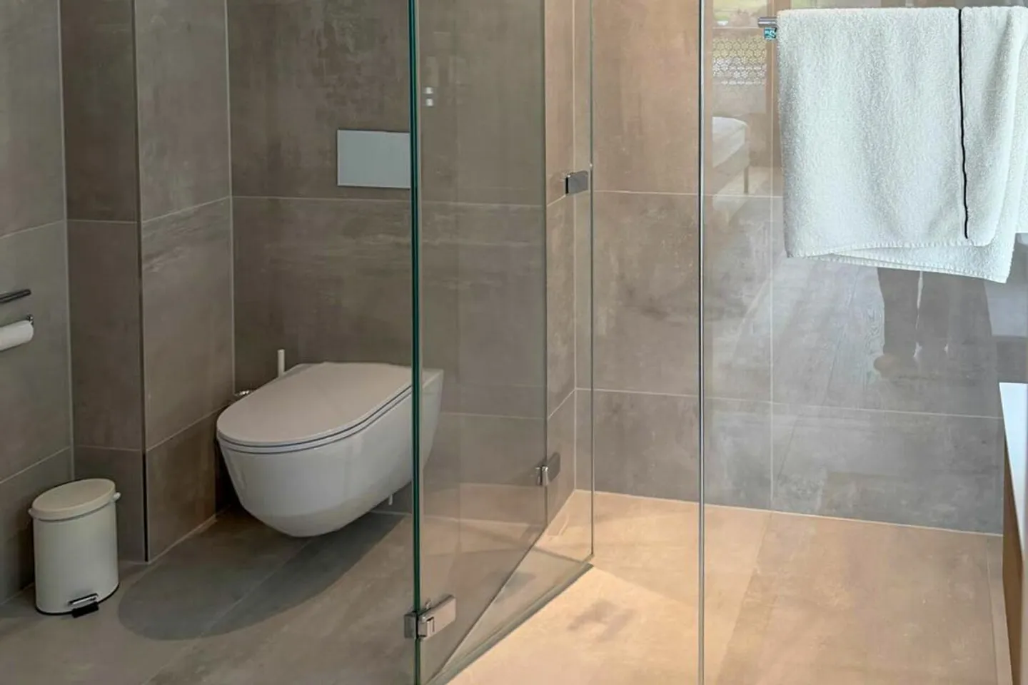 Ampio e lussuoso appartamento di 2.5 locali - Foto 6 di 8