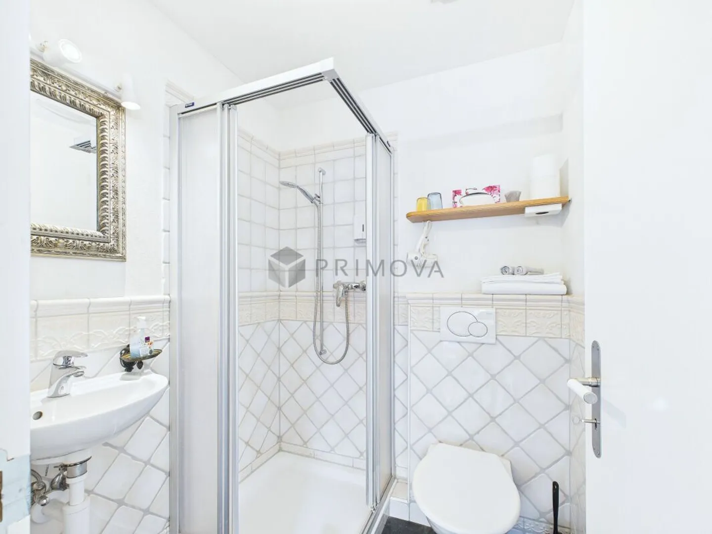 Occasione rara per una charmosa casa a schiera con giardino in prossimità della stazione SBB - Foto 6 di 10